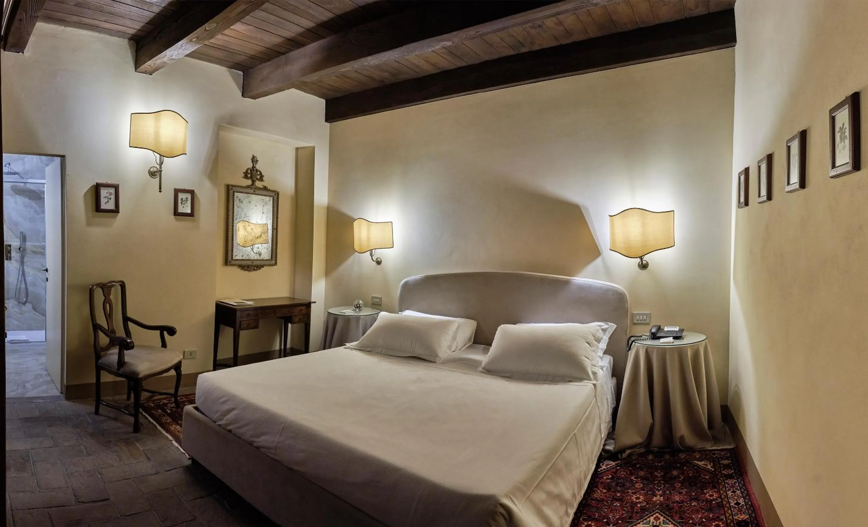 Bed in Palazzo Viviani - Castello di Montegridolfo