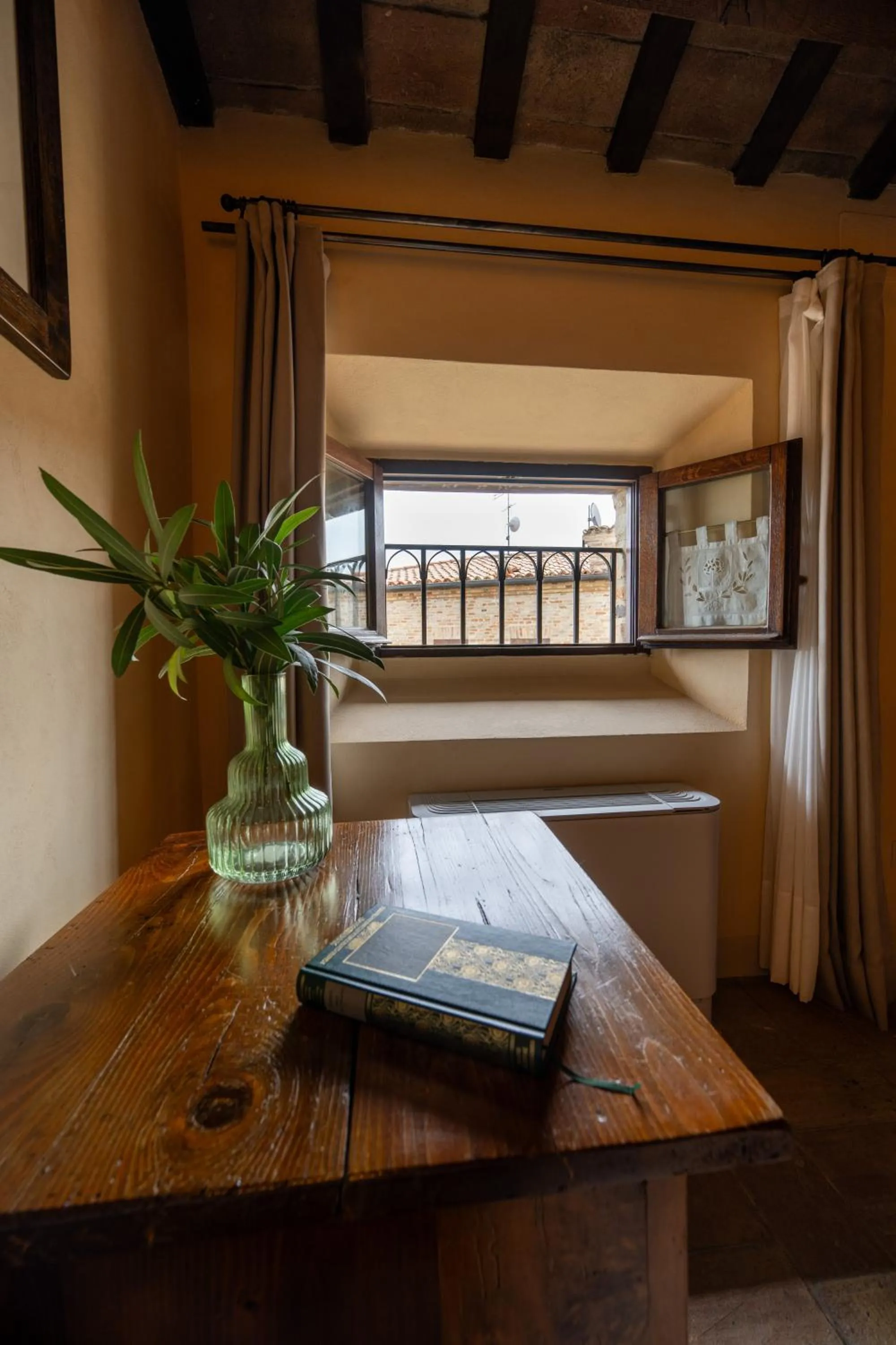 Decorative detail in Palazzo Viviani - Castello di Montegridolfo