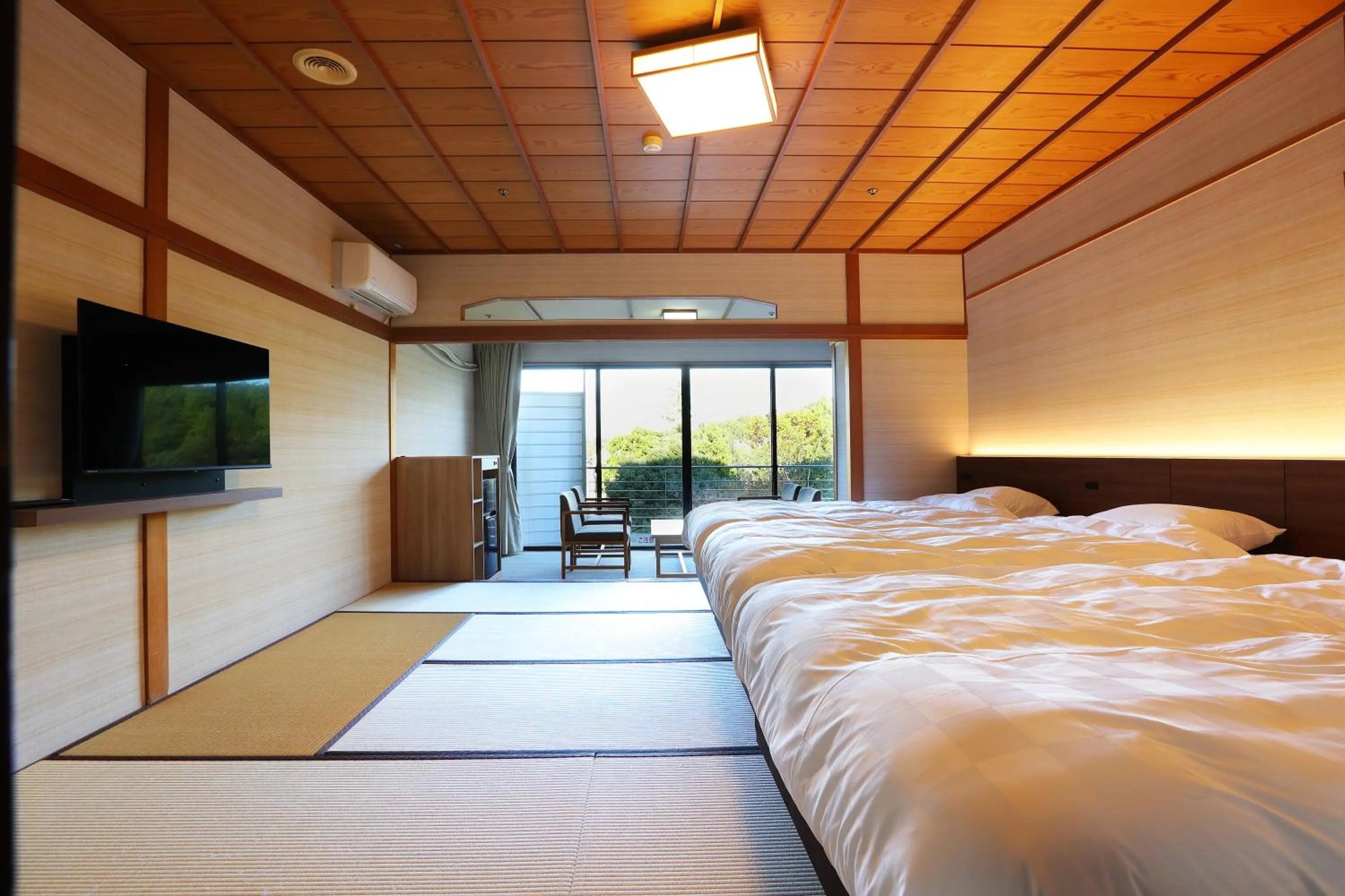 Photo of the whole room, Bed in Manten no Tsujinoya