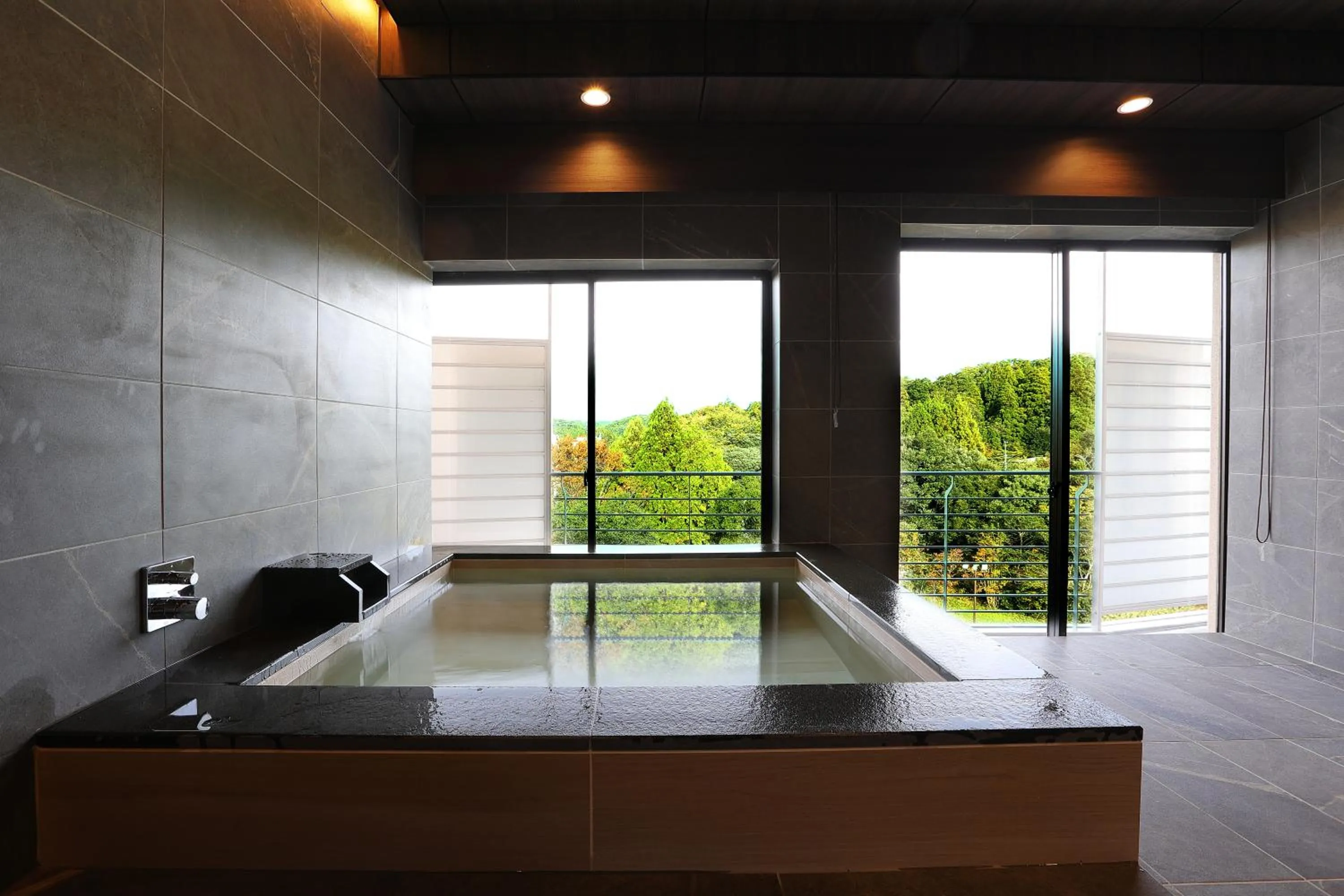 Open Air Bath in Manten no Tsujinoya