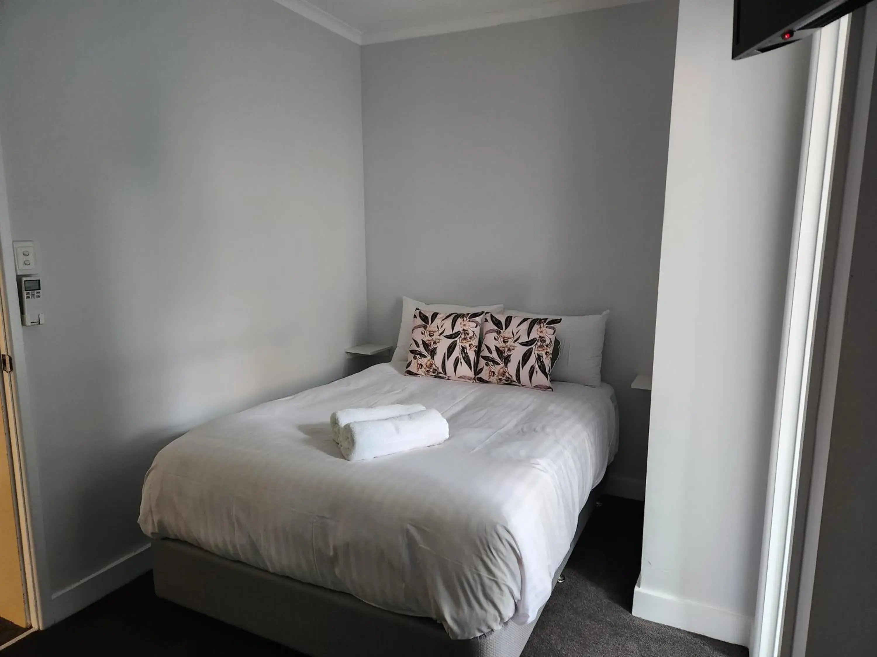 Deluxe Double or Twin Room in Myrtleford Hotel Deluxe Double or Twin Room in Myrtleford Hotel