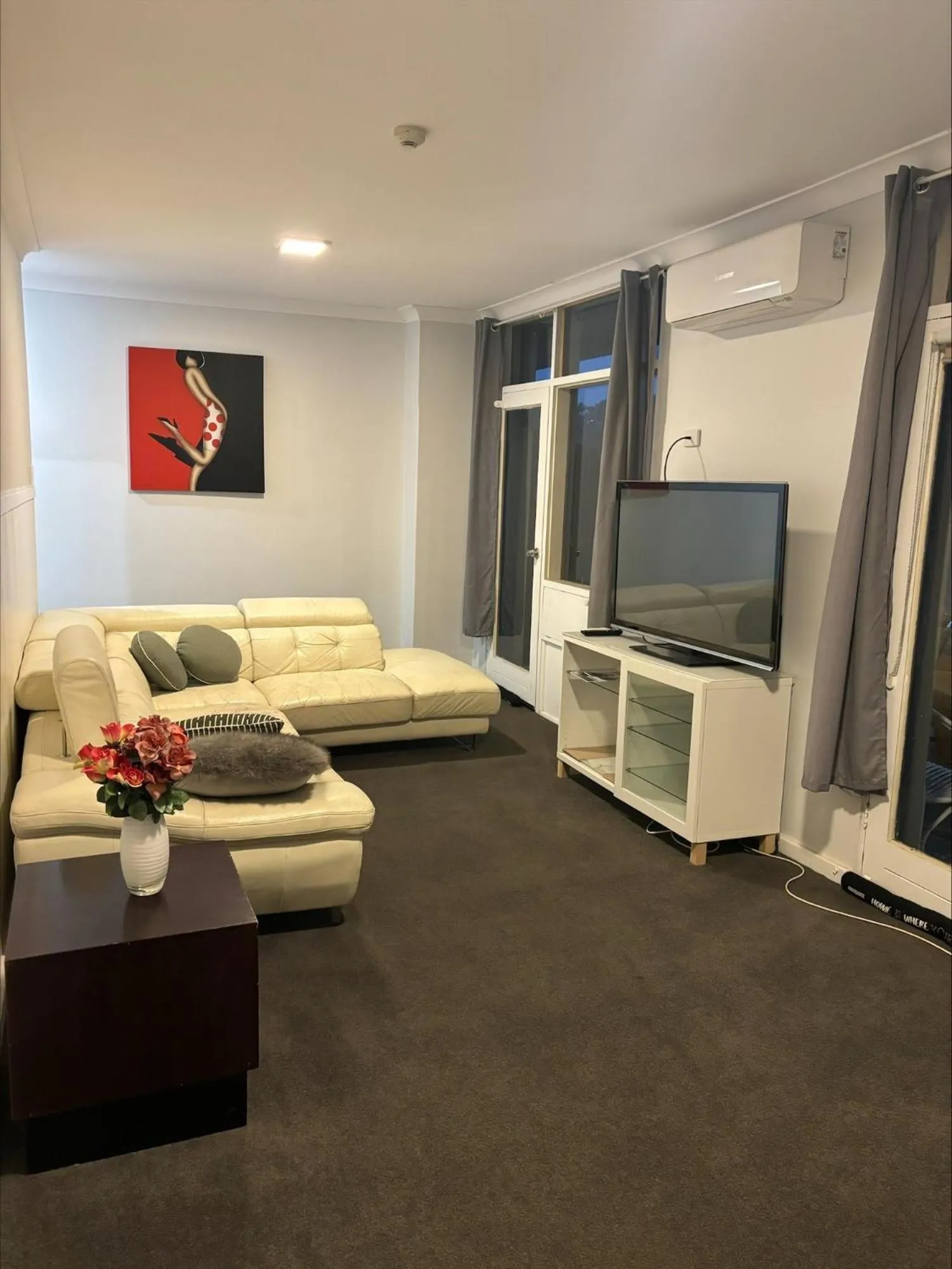 Living room in Myrtleford Hotel