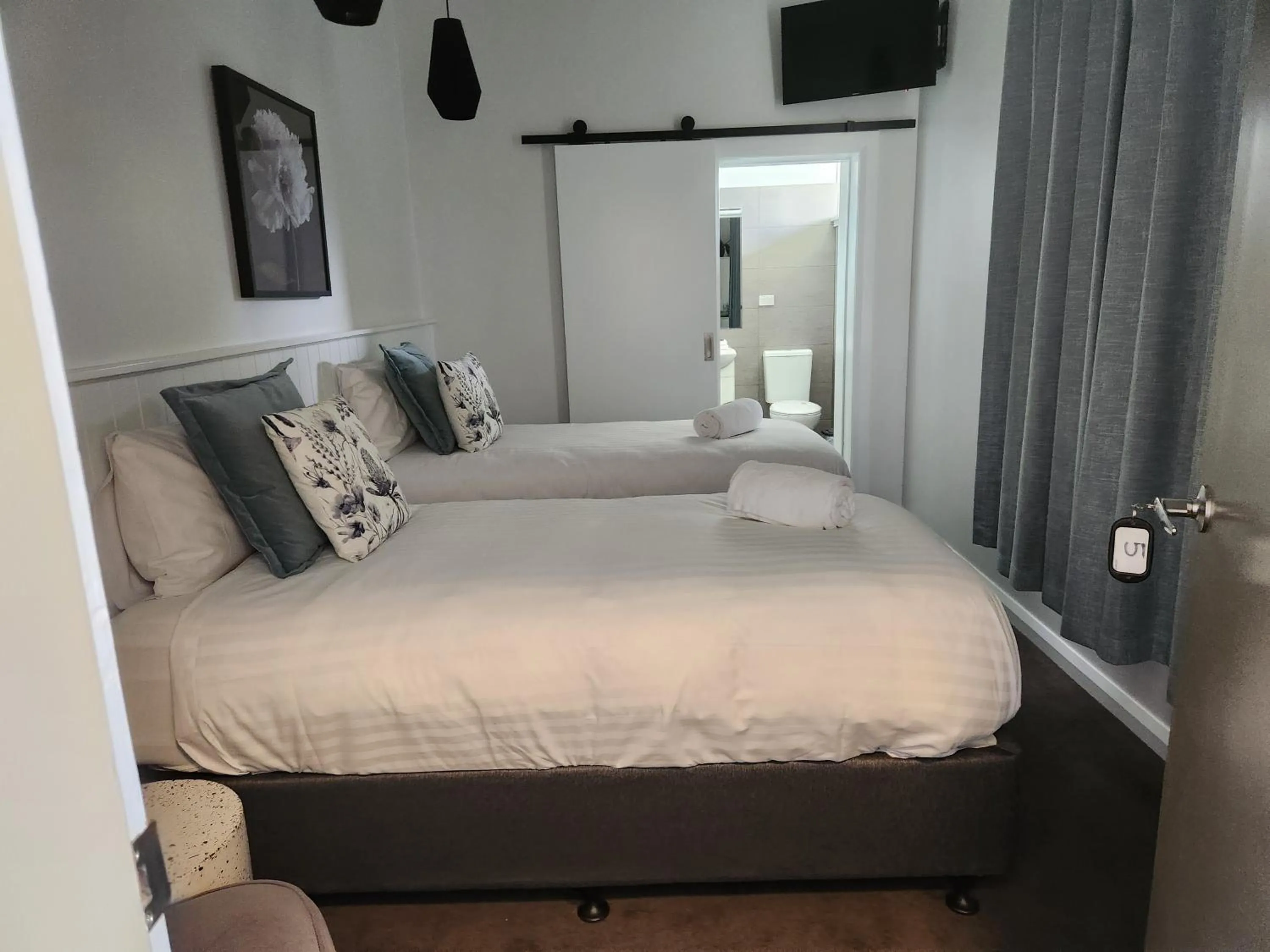 Bed in Myrtleford Hotel