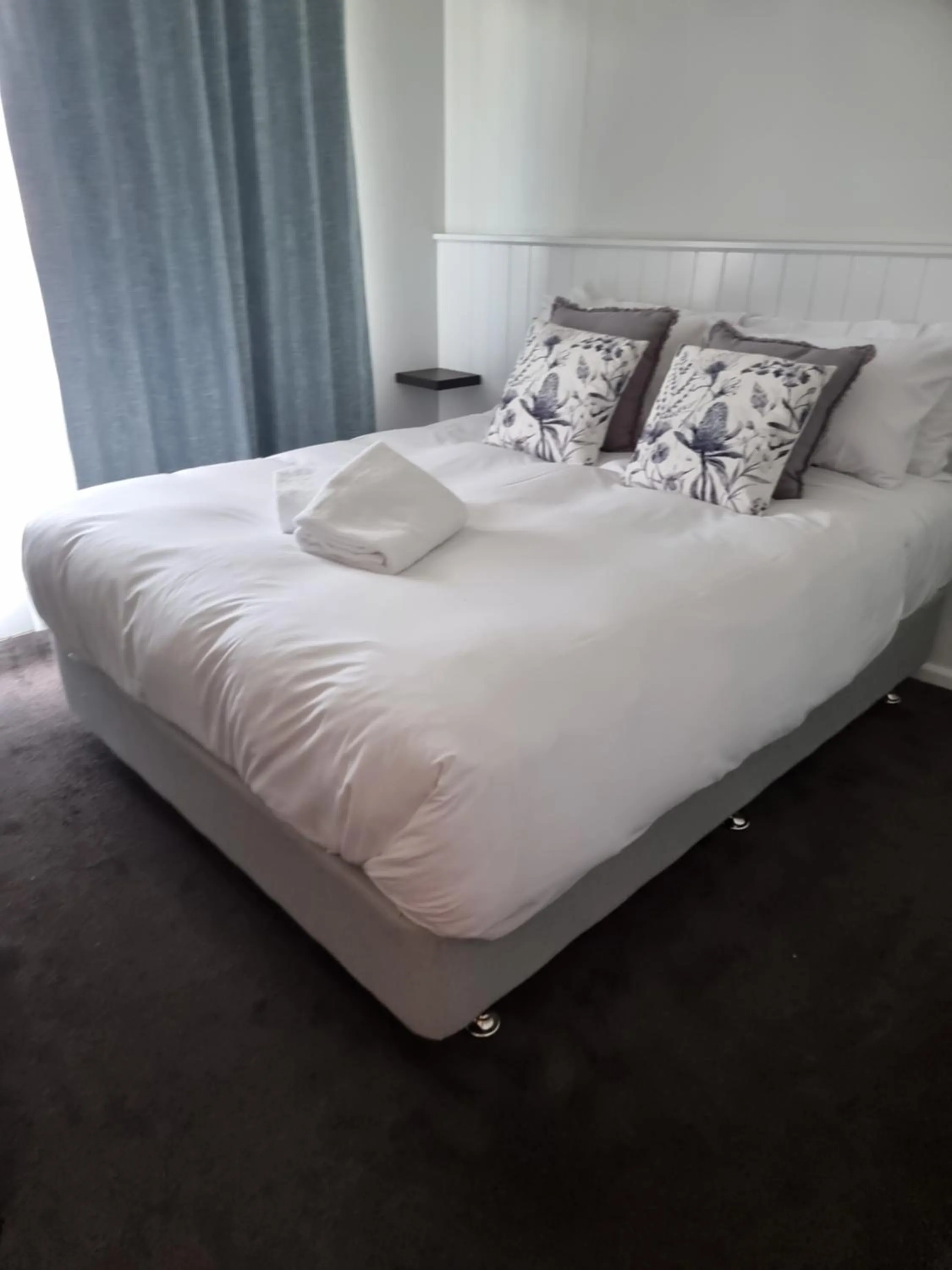 Bed in Myrtleford Hotel