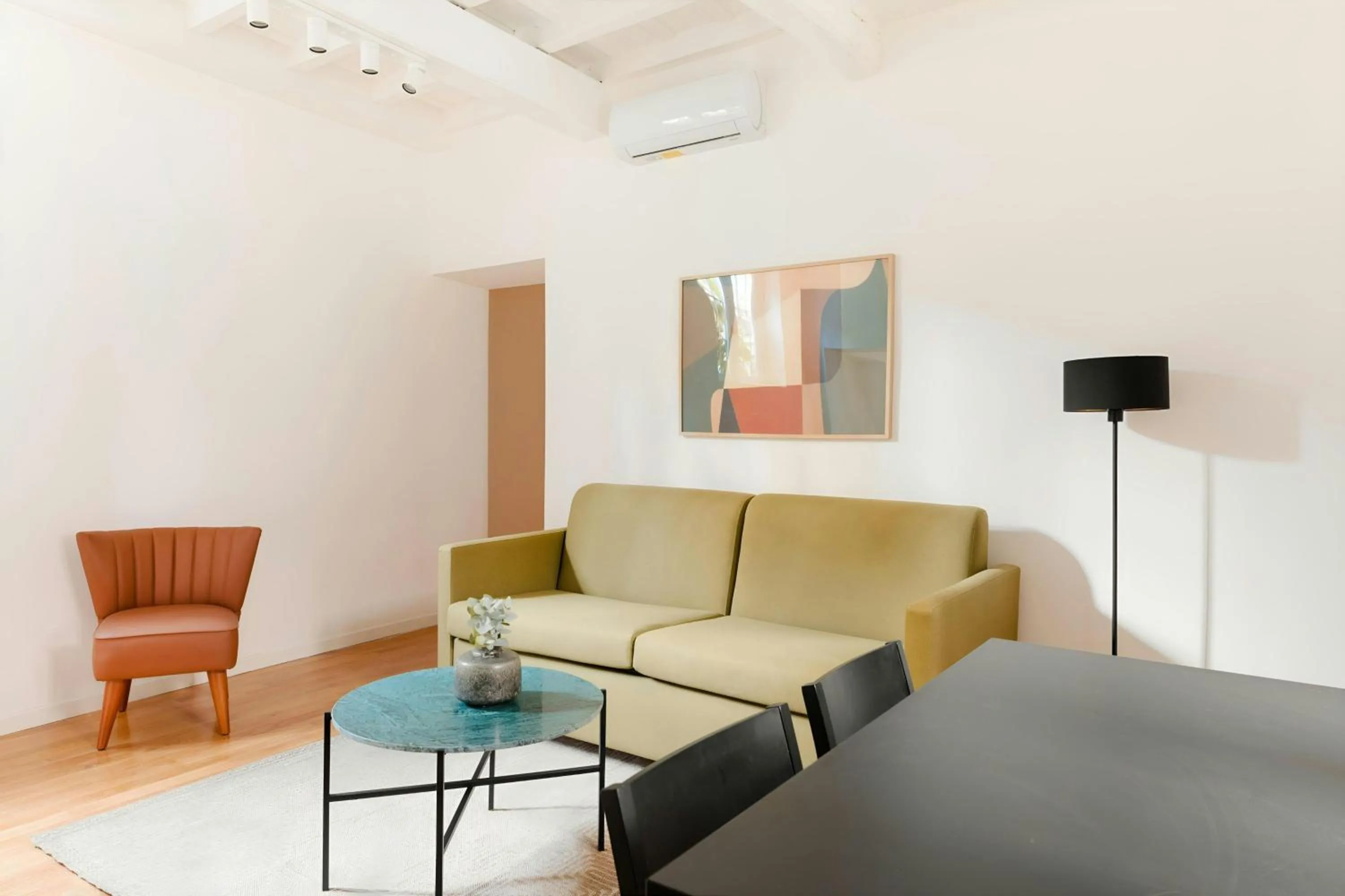 Living room in Sonder by Marriott Bonvoy Palazzo Taverna Apartments Piazza Navona