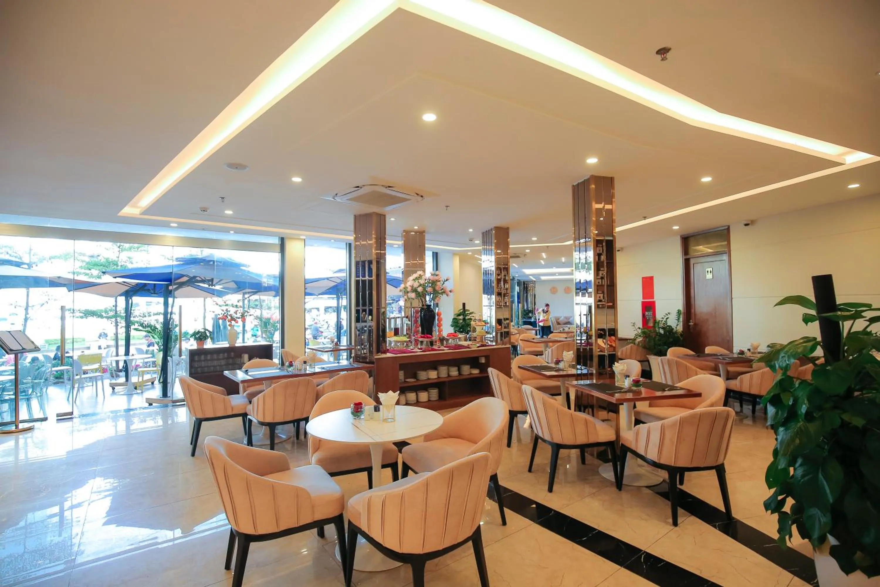 Restaurant/places to eat in SANDALS FLORA HOTEL