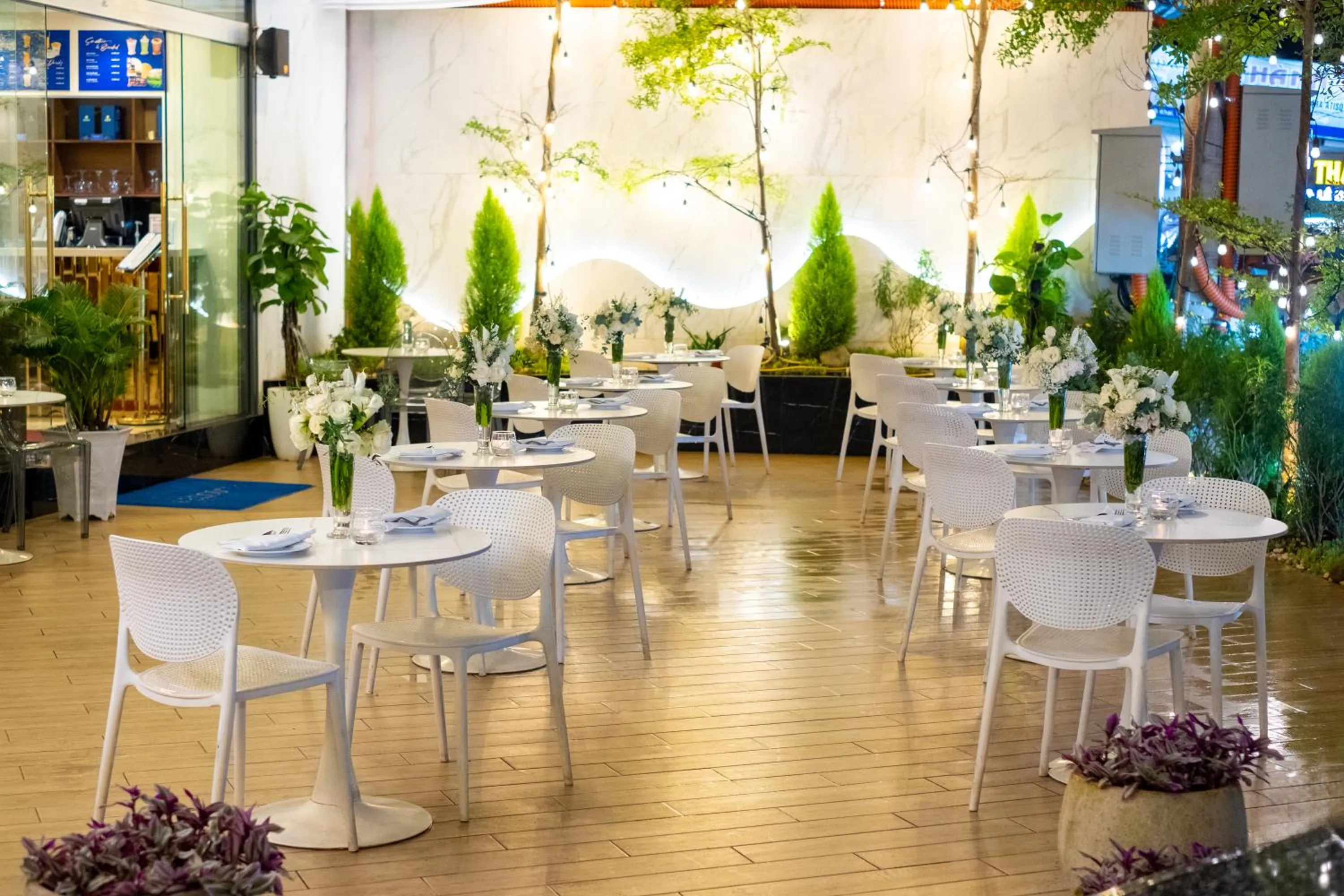 Coffee/tea facilities in SANDALS FLORA HOTEL