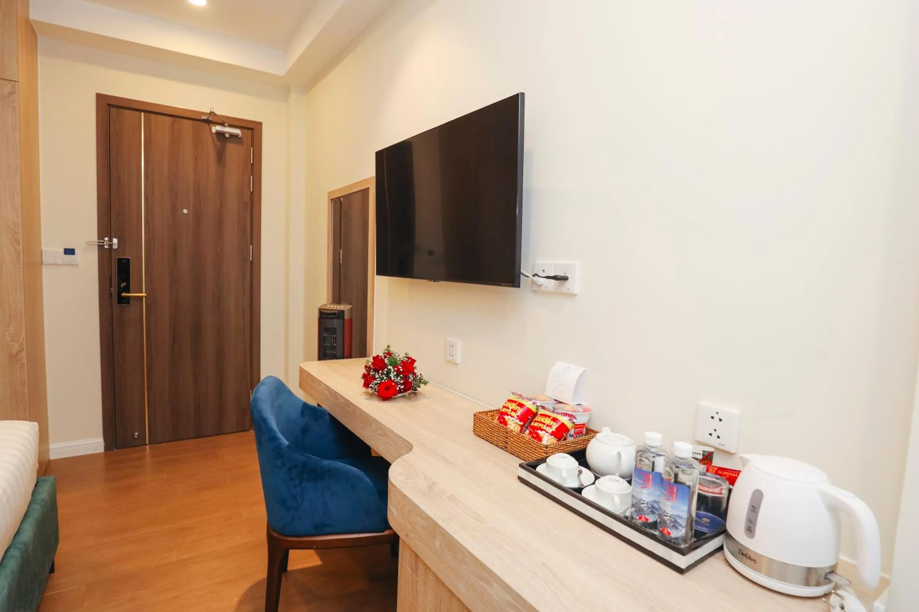 TV and multimedia in SANDALS FLORA HOTEL