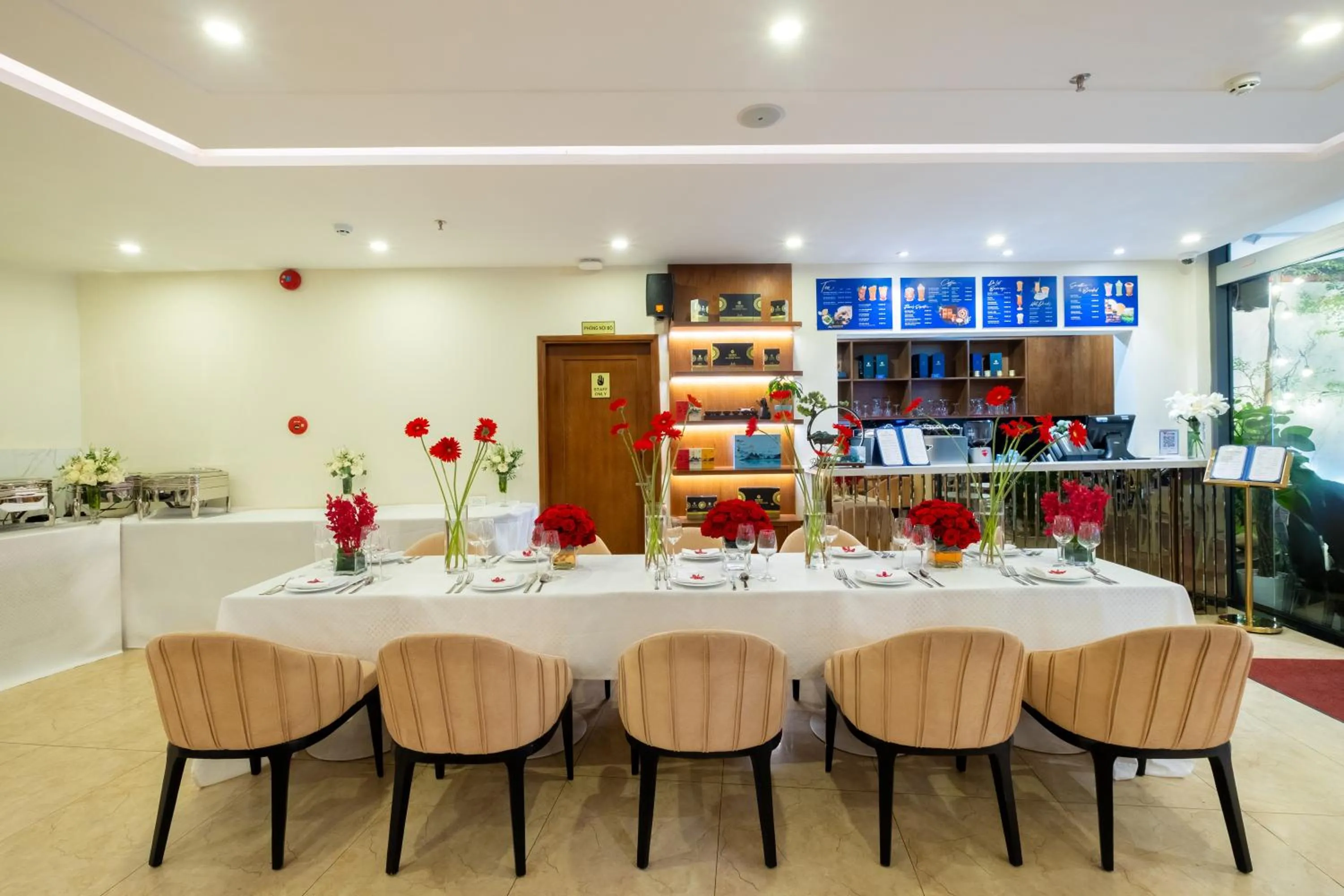 Restaurant/places to eat in SANDALS FLORA HOTEL