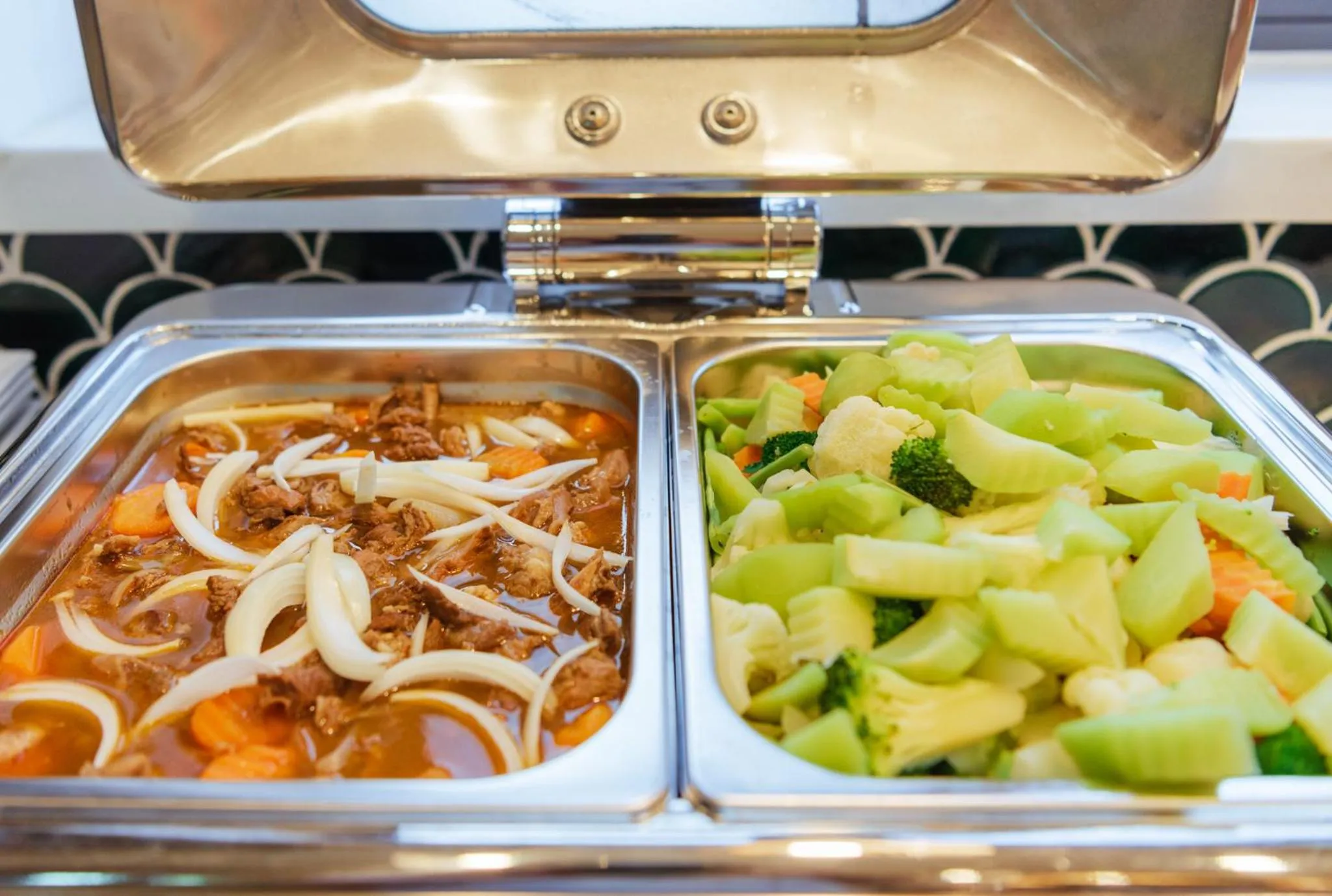 Food and drinks in The Tahiti Beach Hotel