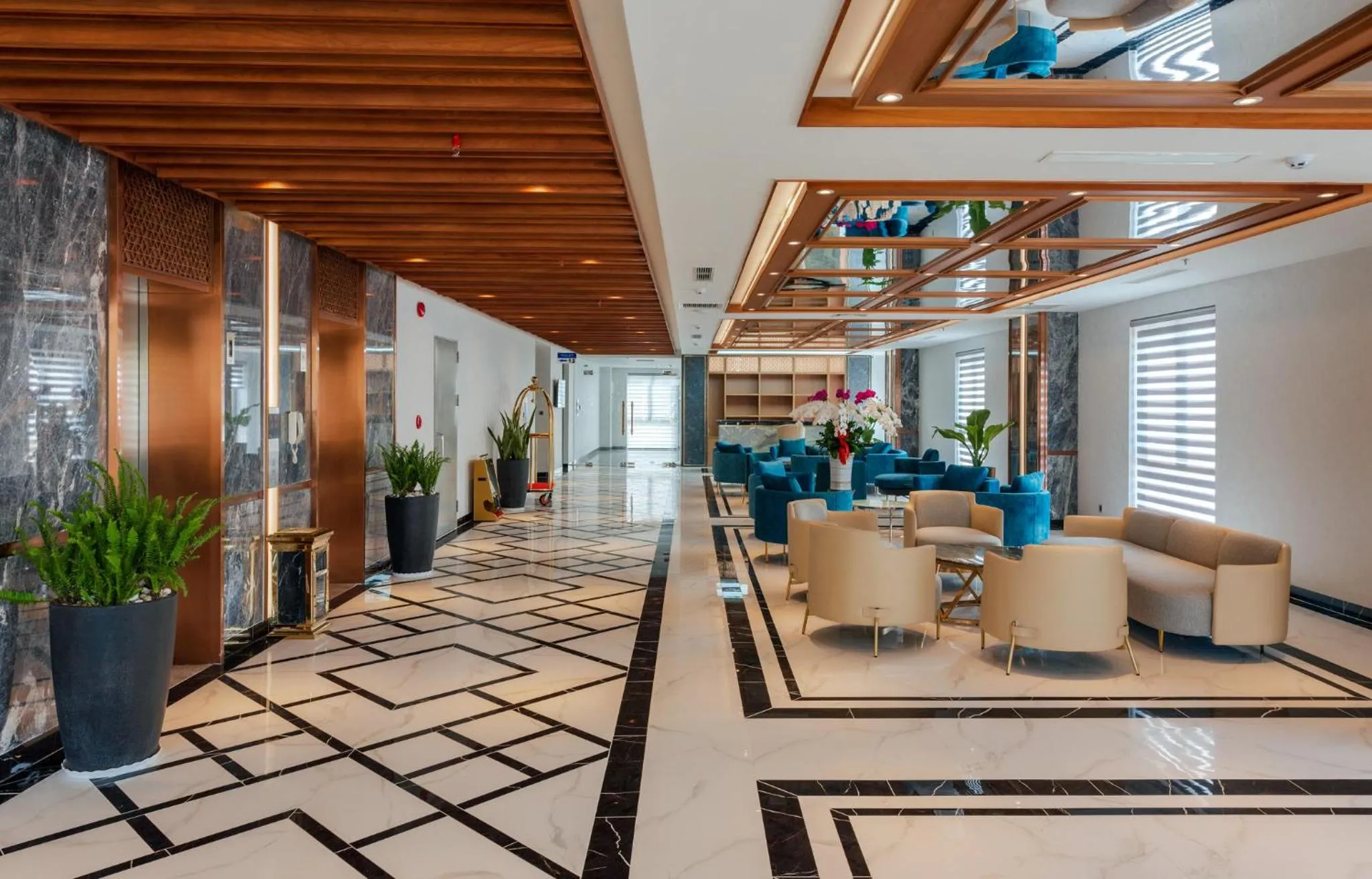 Lobby or reception in The Tahiti Beach Hotel