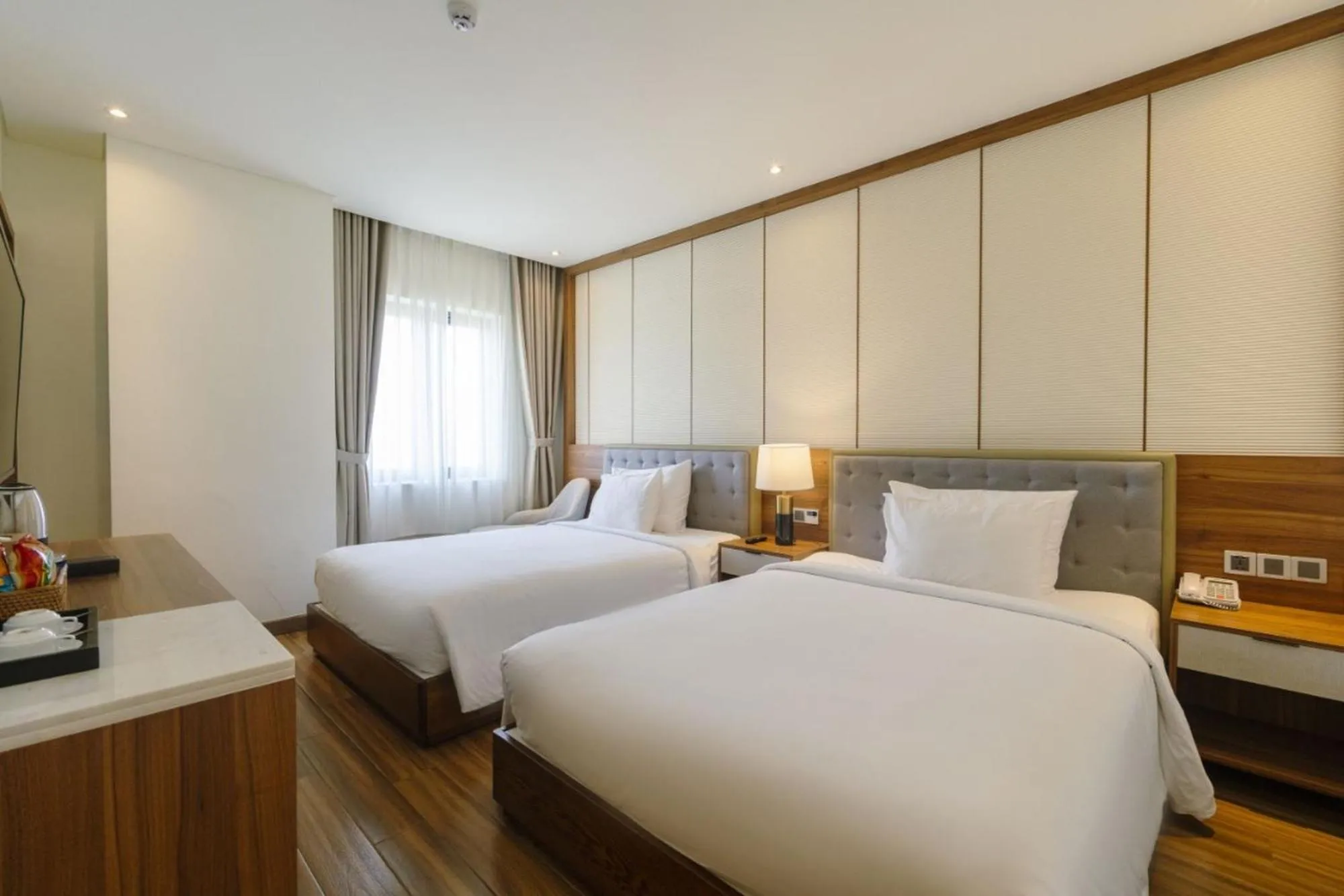 Bedroom, Bed in The Tahiti Beach Hotel