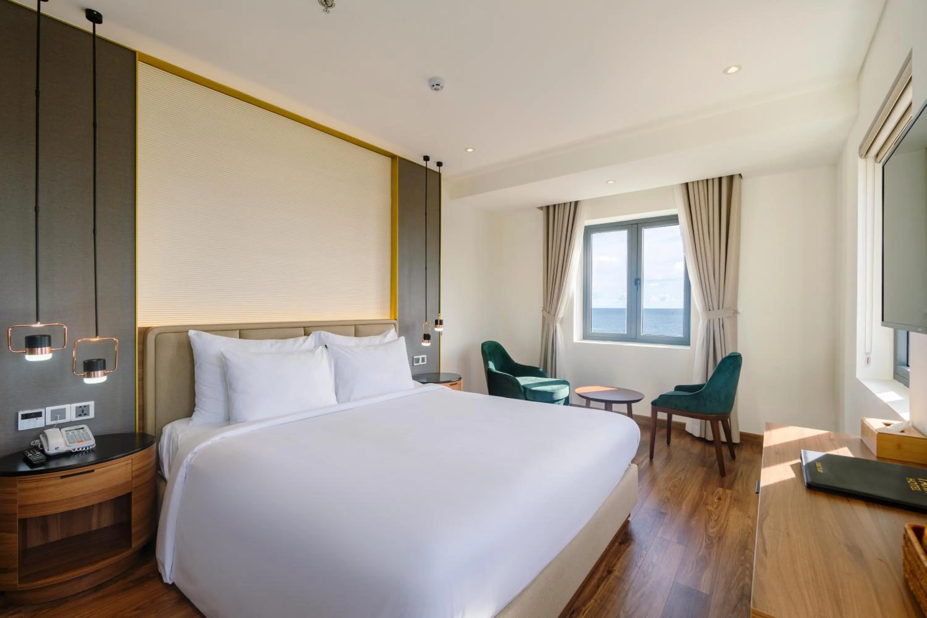 Photo of the whole room, Bed in The Tahiti Beach Hotel