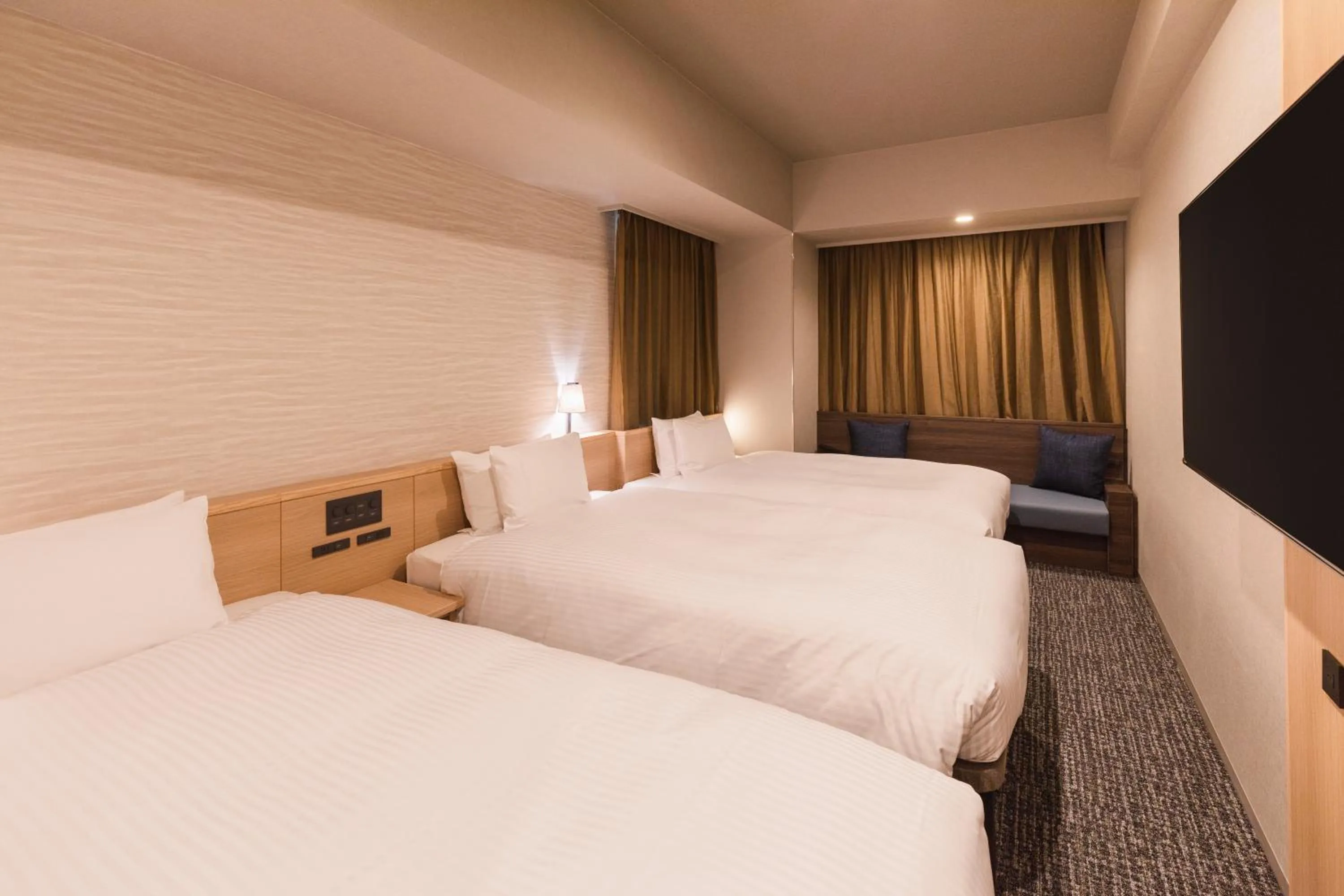 Photo of the whole room, Bed in Sotetsu Grand Fresa Takadanobaba