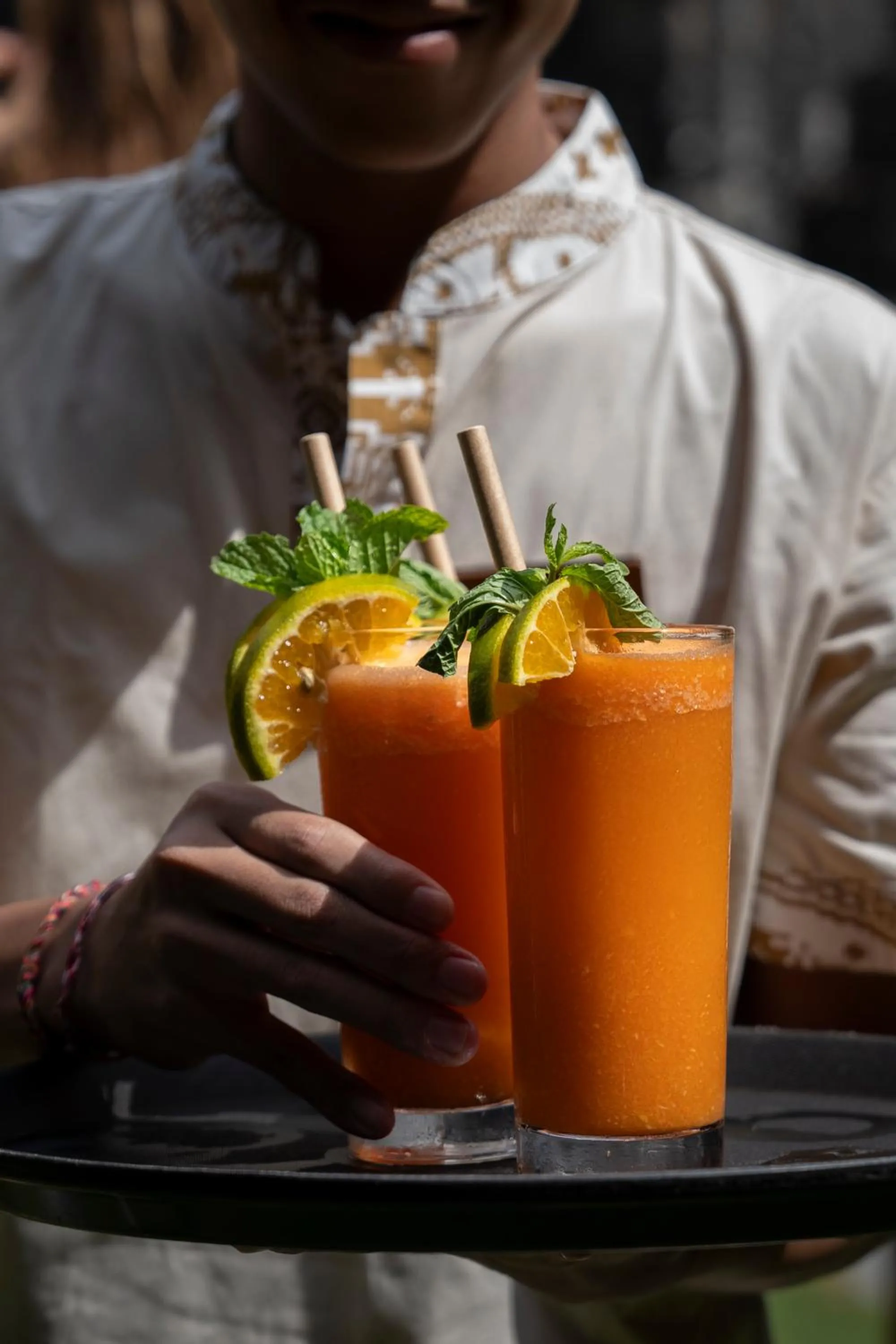 Drinks in Neano Escape