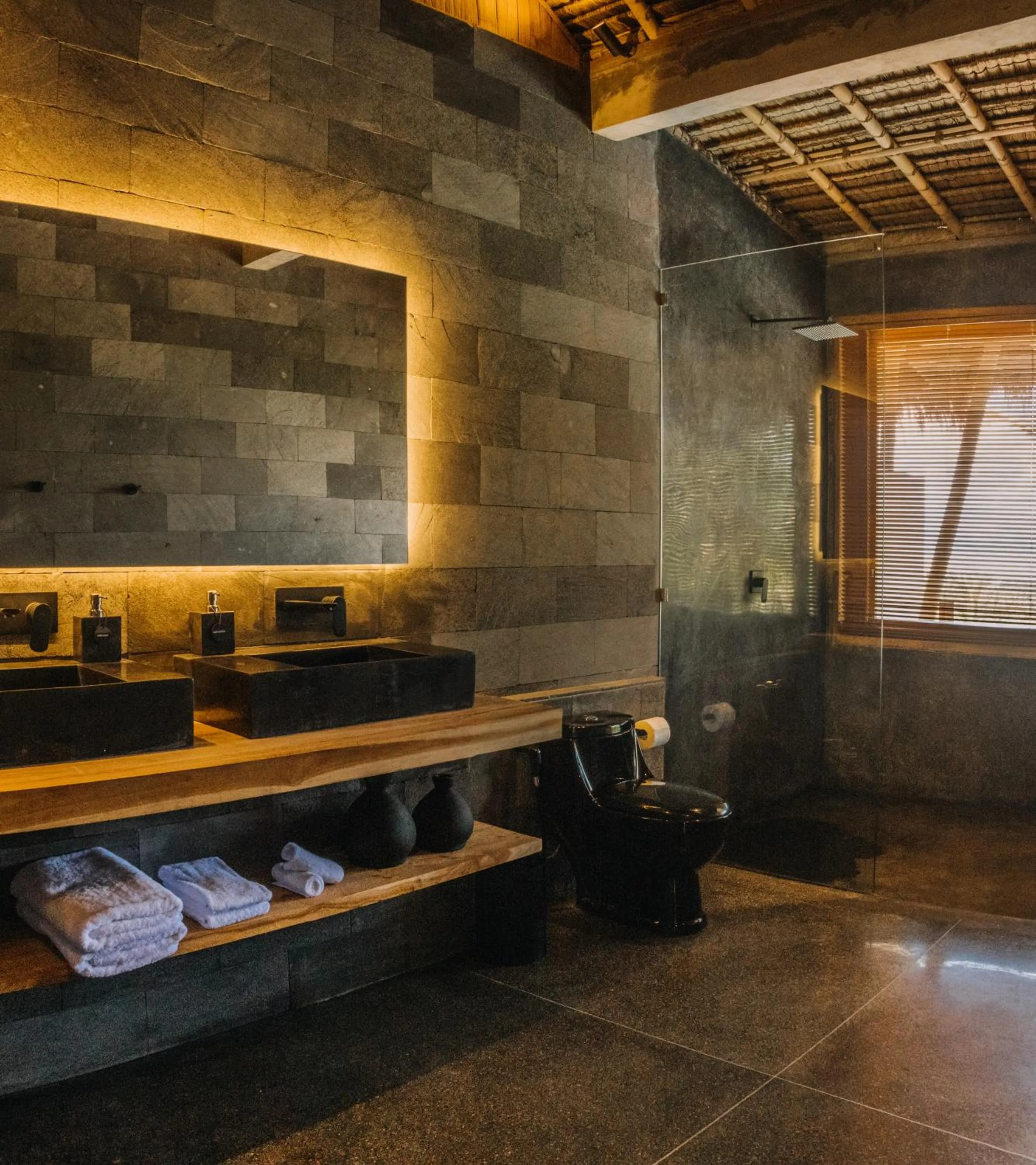 Bathroom in Neano Escape