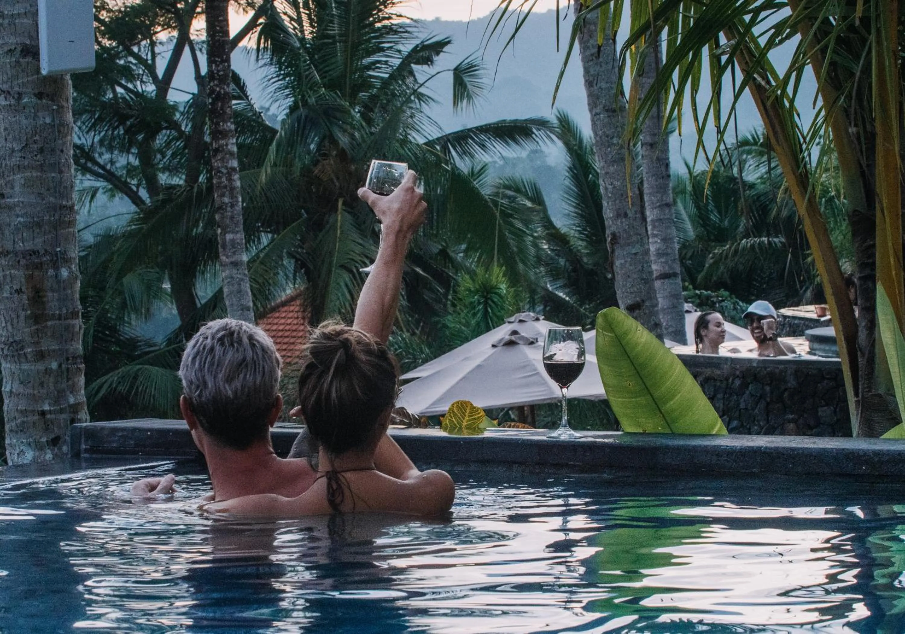 People in Neano Escape