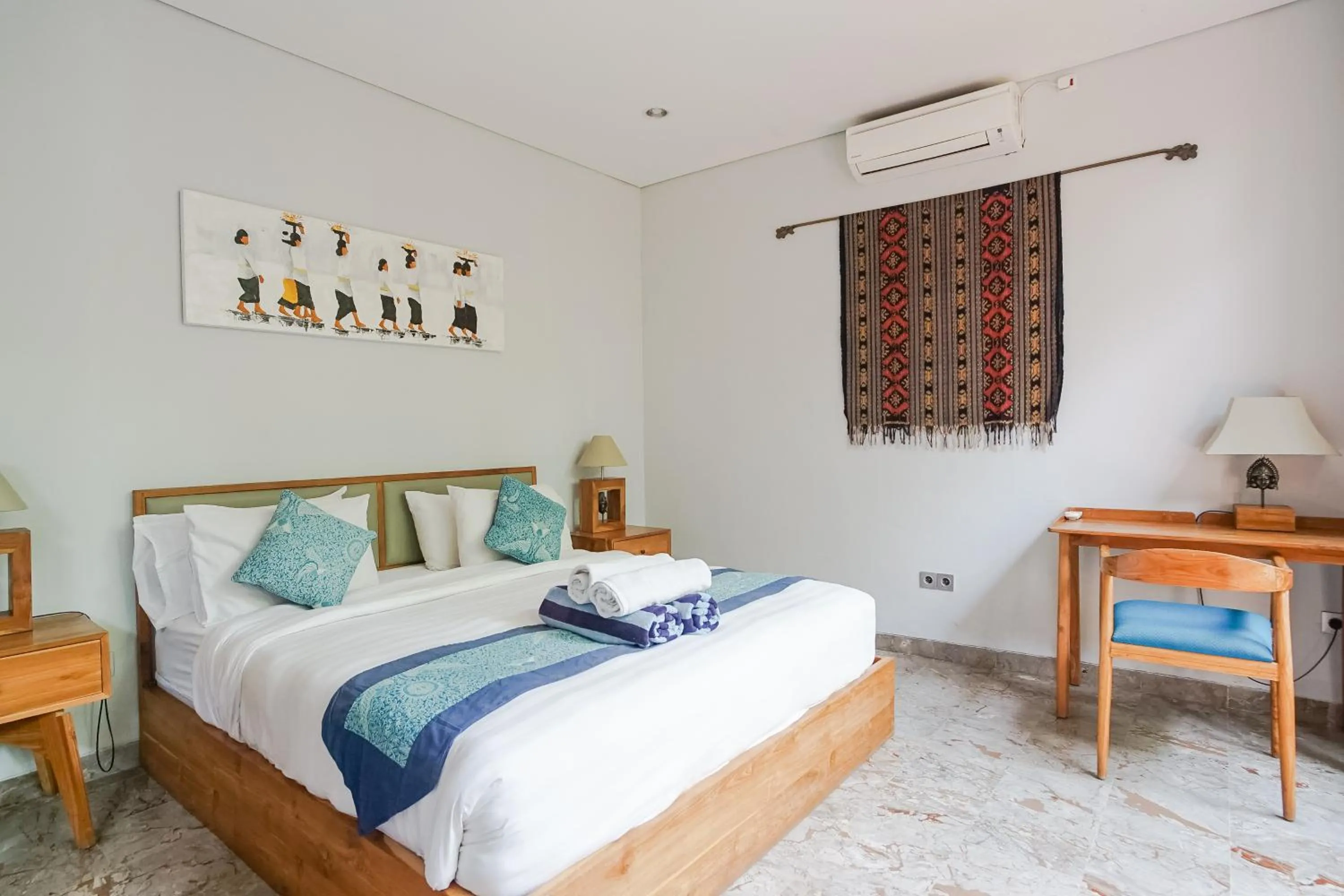 Bed in Prema Uja Villas