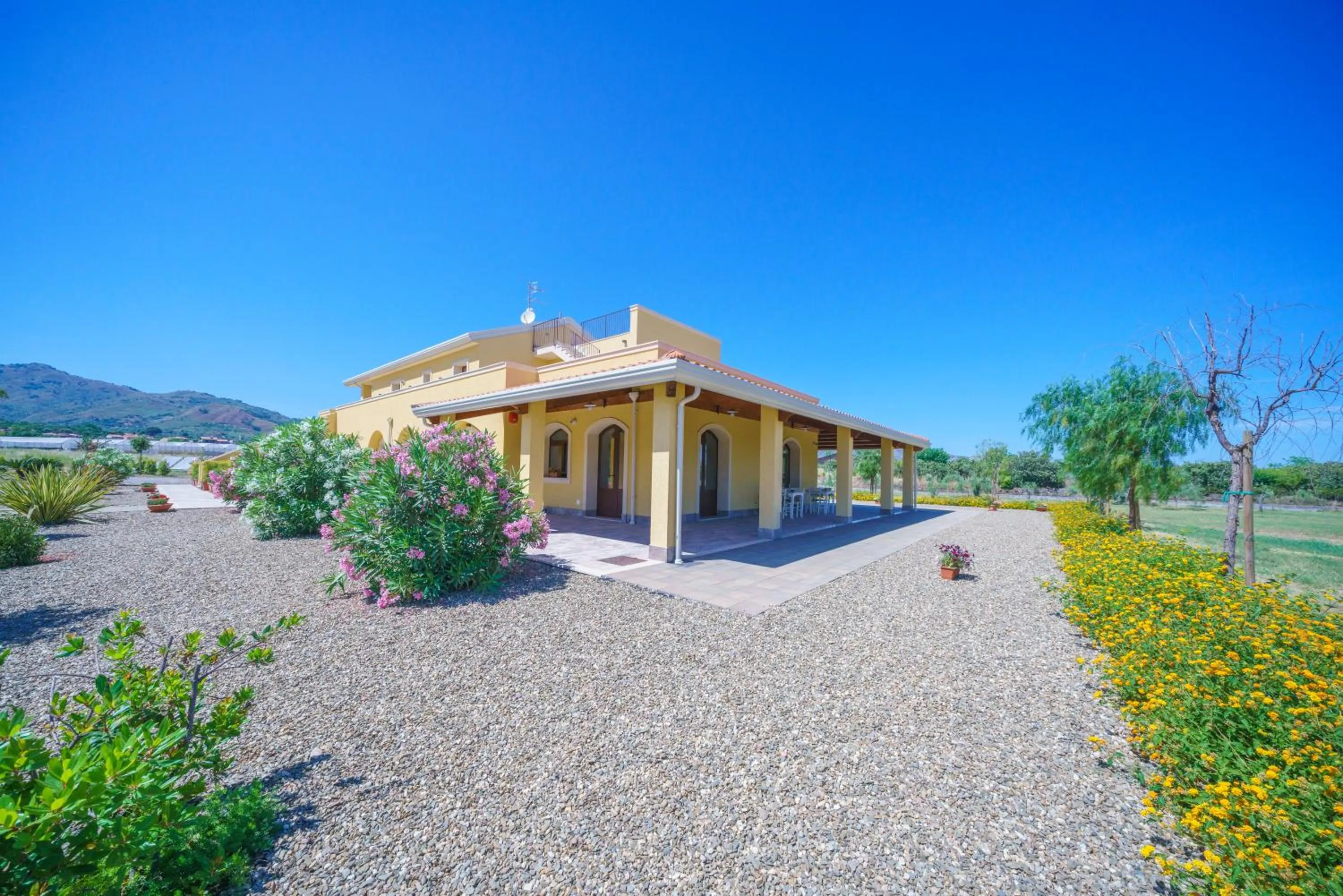 Property building in Minissale Farmhouse