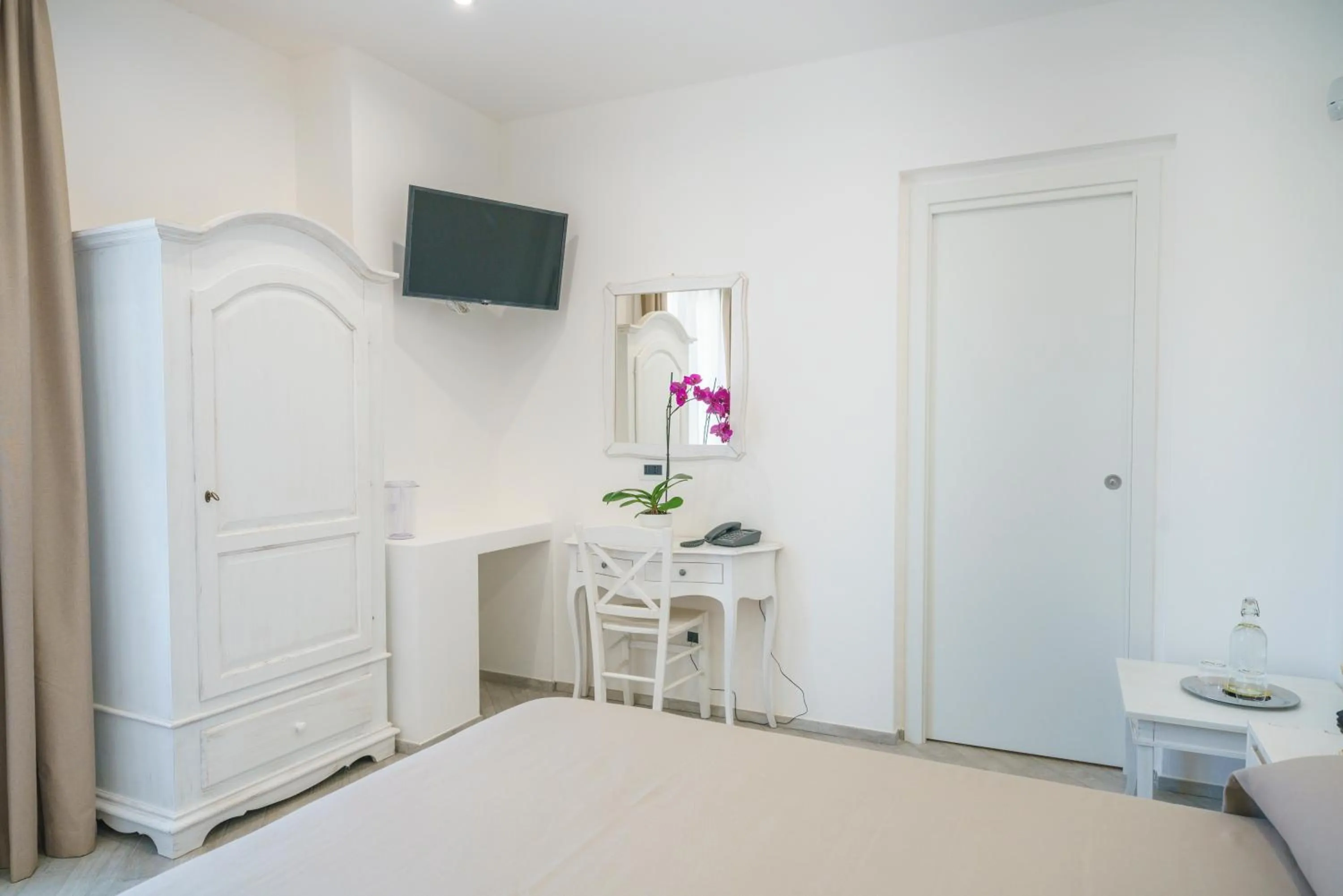 Photo of the whole room, Bed in Minissale Farmhouse