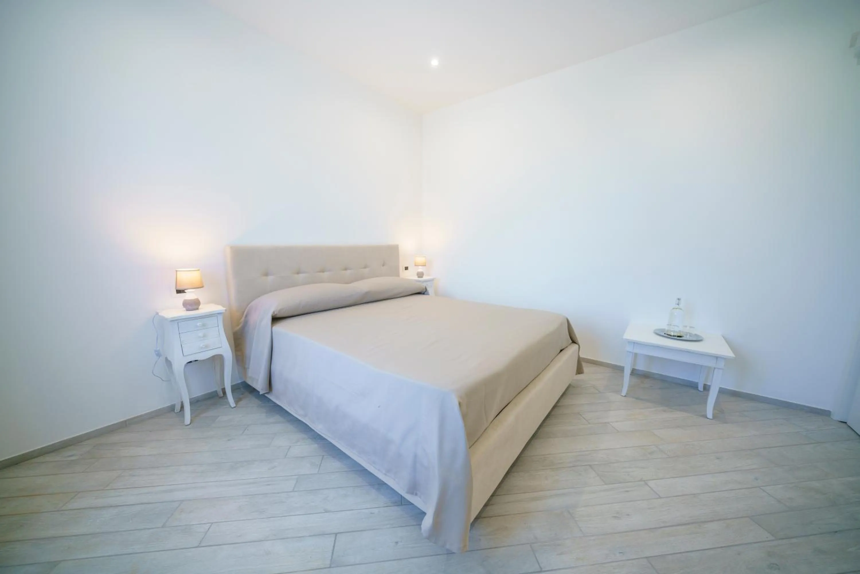 Bedroom, Bed in Minissale Farmhouse