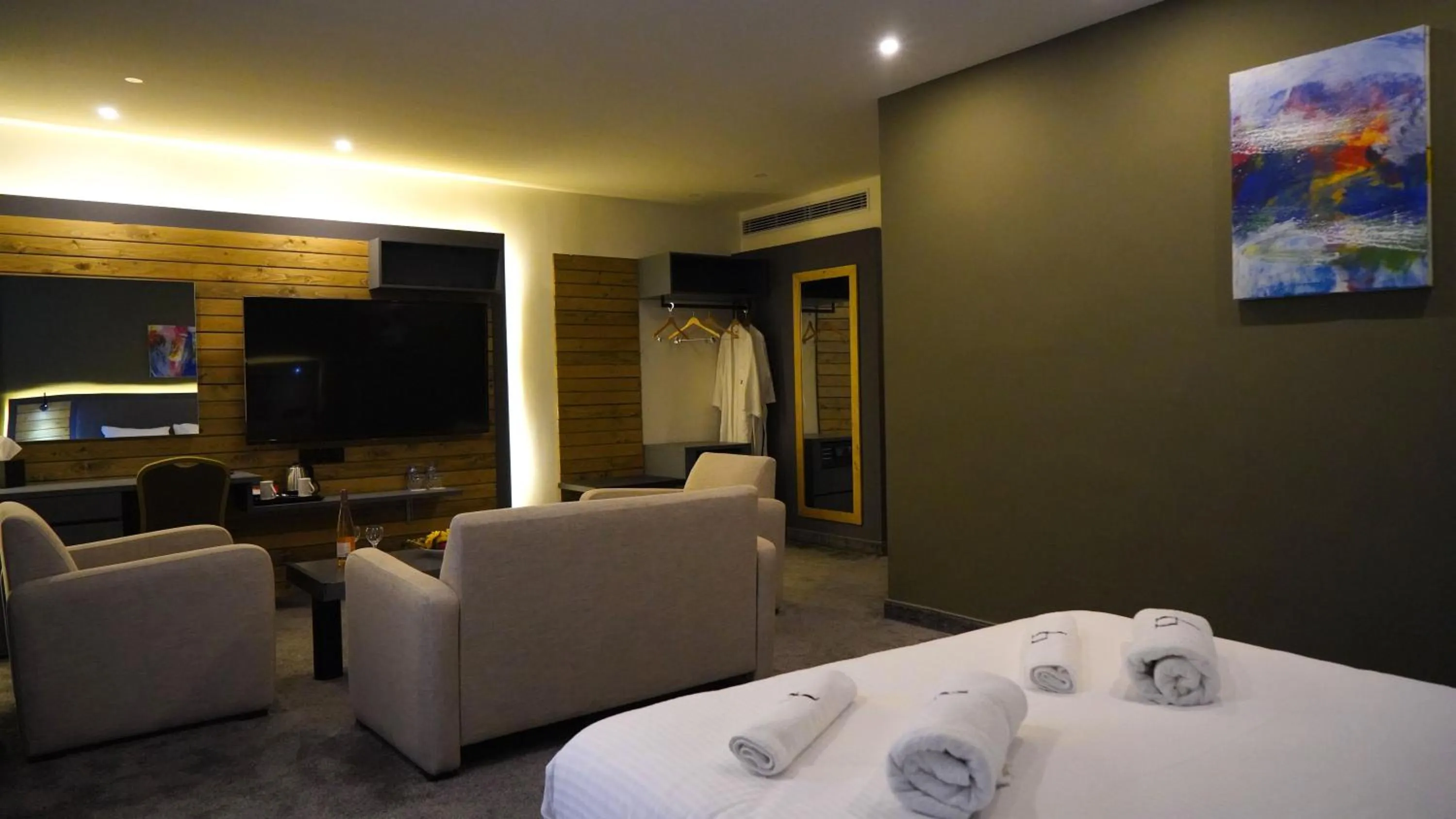 TV and multimedia, Bed in Aitch Boutique Hotel - an LIH Hotel