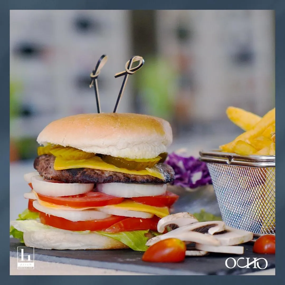 Restaurant/places to eat in Aitch Boutique Hotel - an LIH Hotel