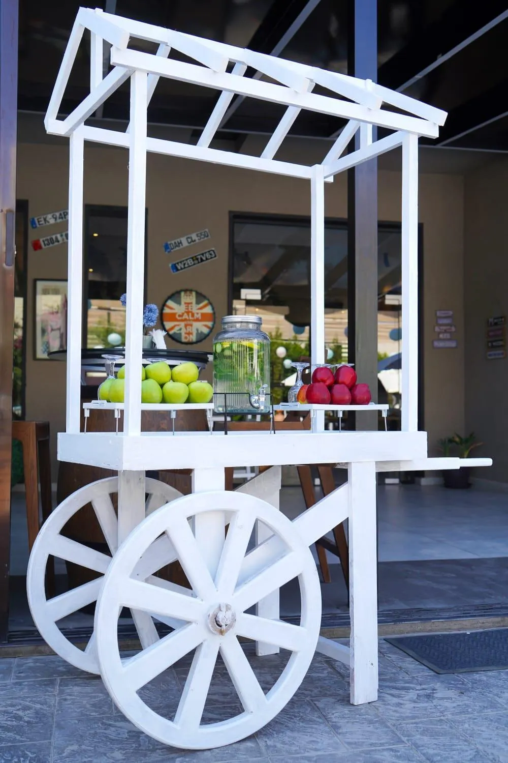 Restaurant/places to eat in Aitch Boutique Hotel - an LIH Hotel