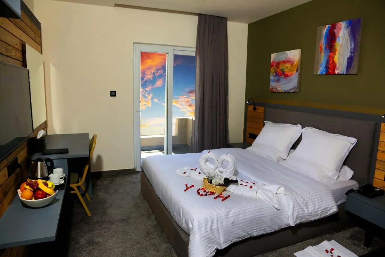 Area and facilities, Bed in Aitch Boutique Hotel - an LIH Hotel