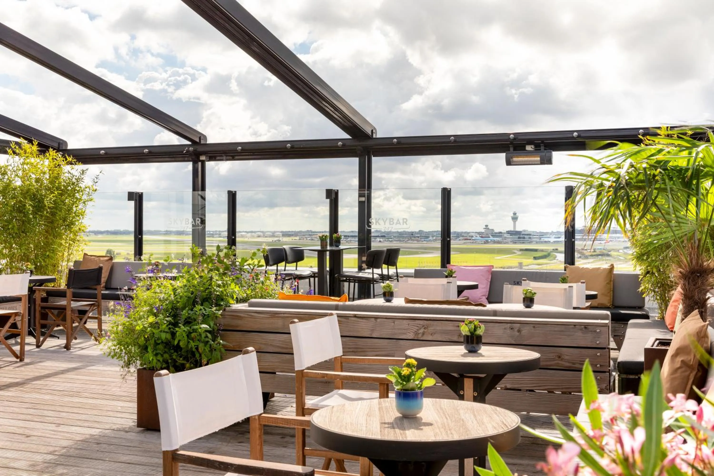 Restaurant/places to eat in Corendon Apartments Amsterdam Schiphol Airport