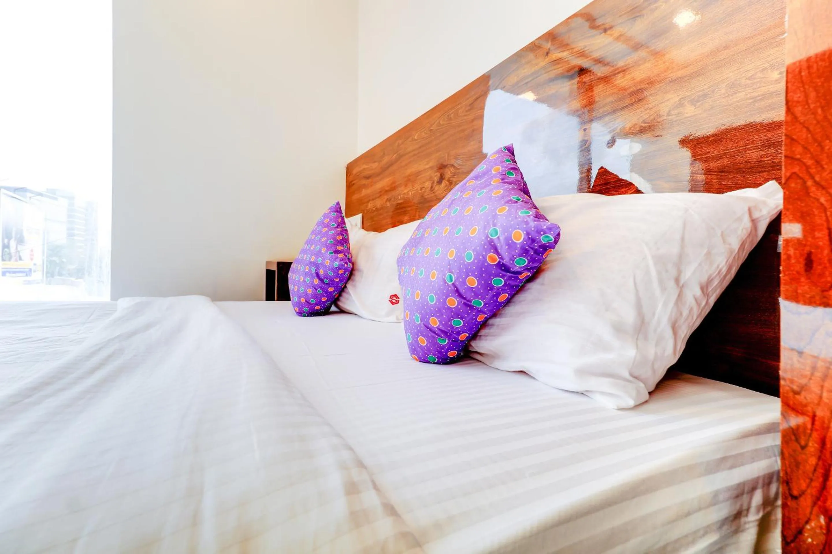 Bed in Hotel Prime Inn, Andheri West - Near Mumbai International Airport