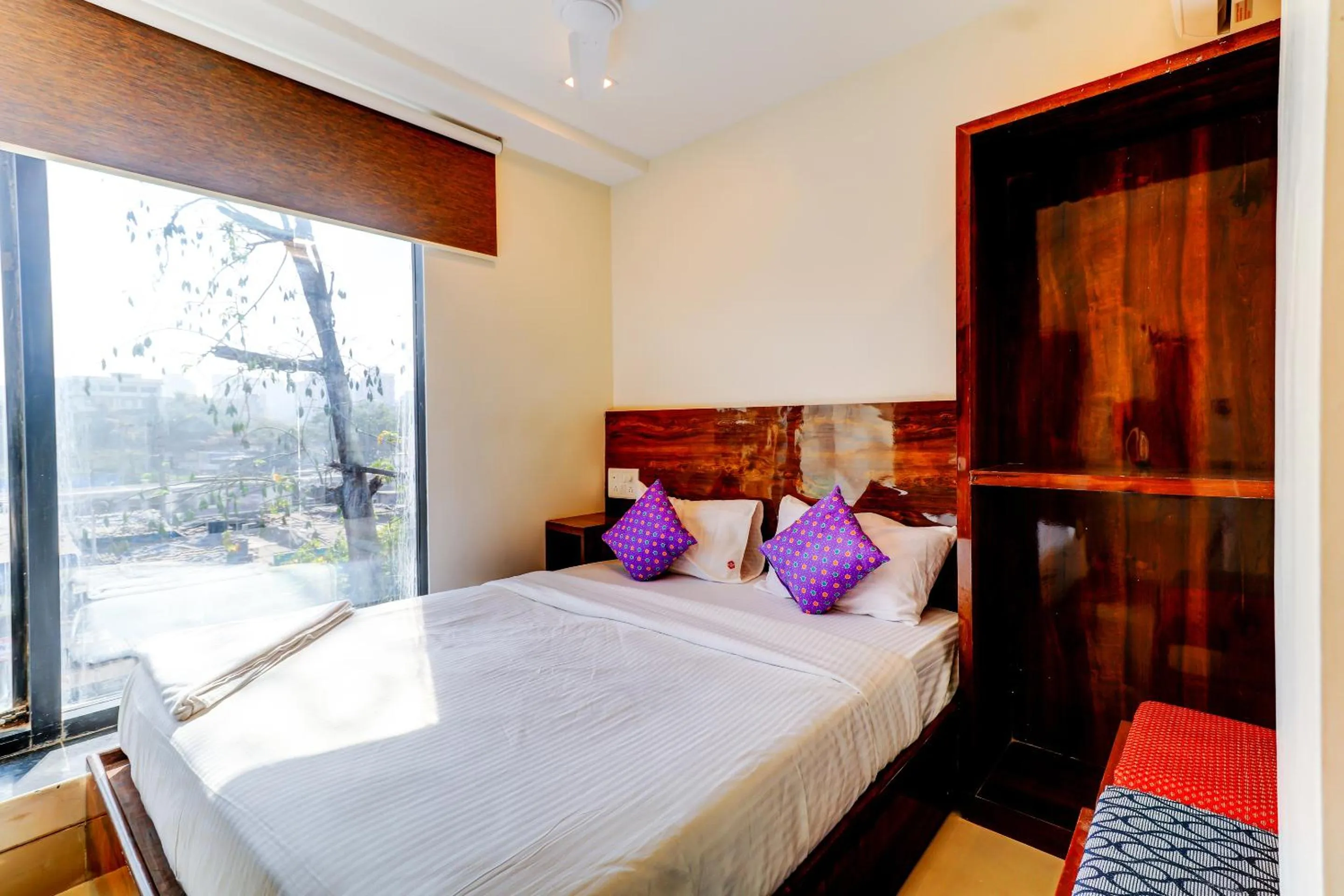 Bed in Hotel Prime Inn, Andheri West - Near Mumbai International Airport