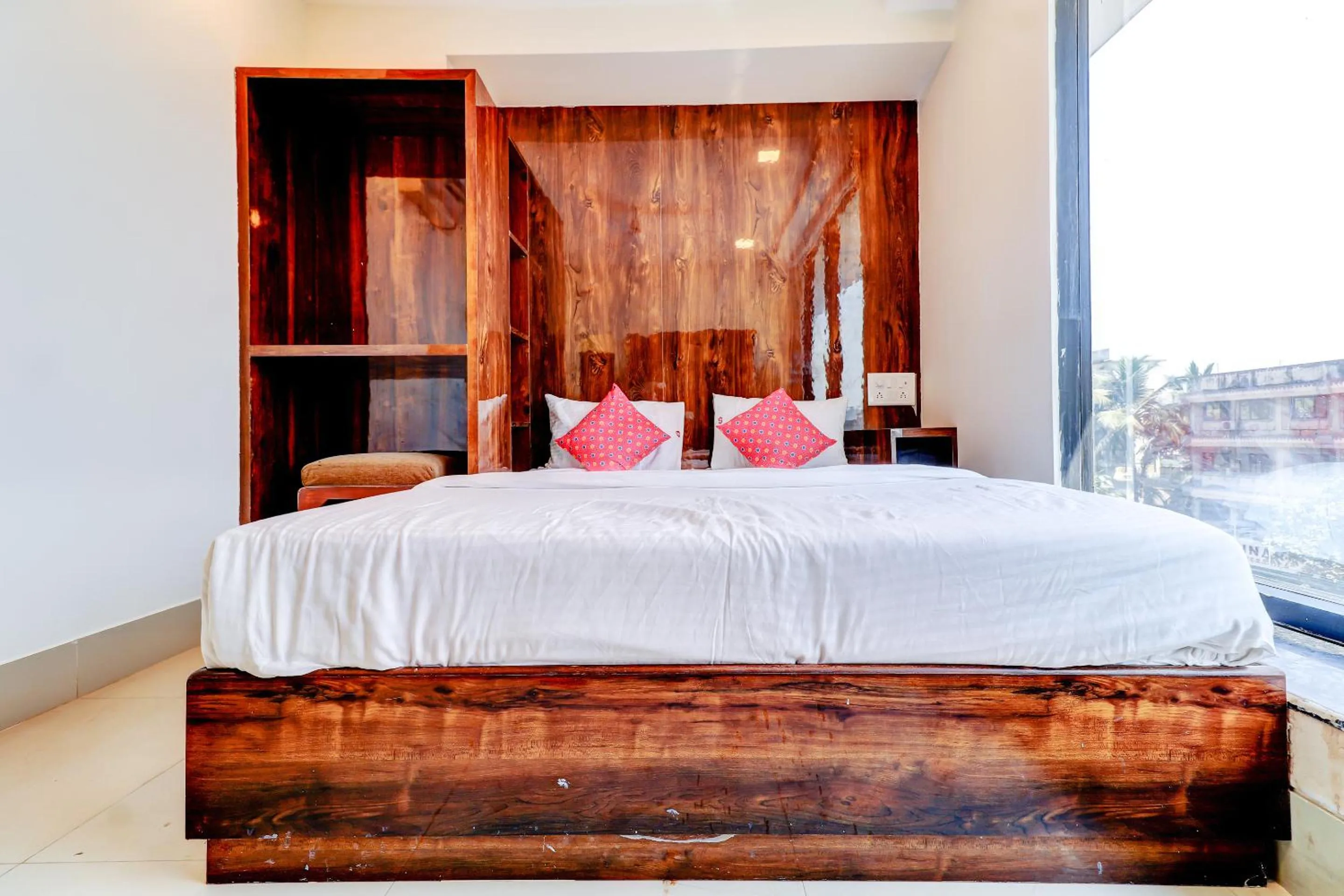 Bed in Hotel Prime Inn, Andheri West - Near Mumbai International Airport