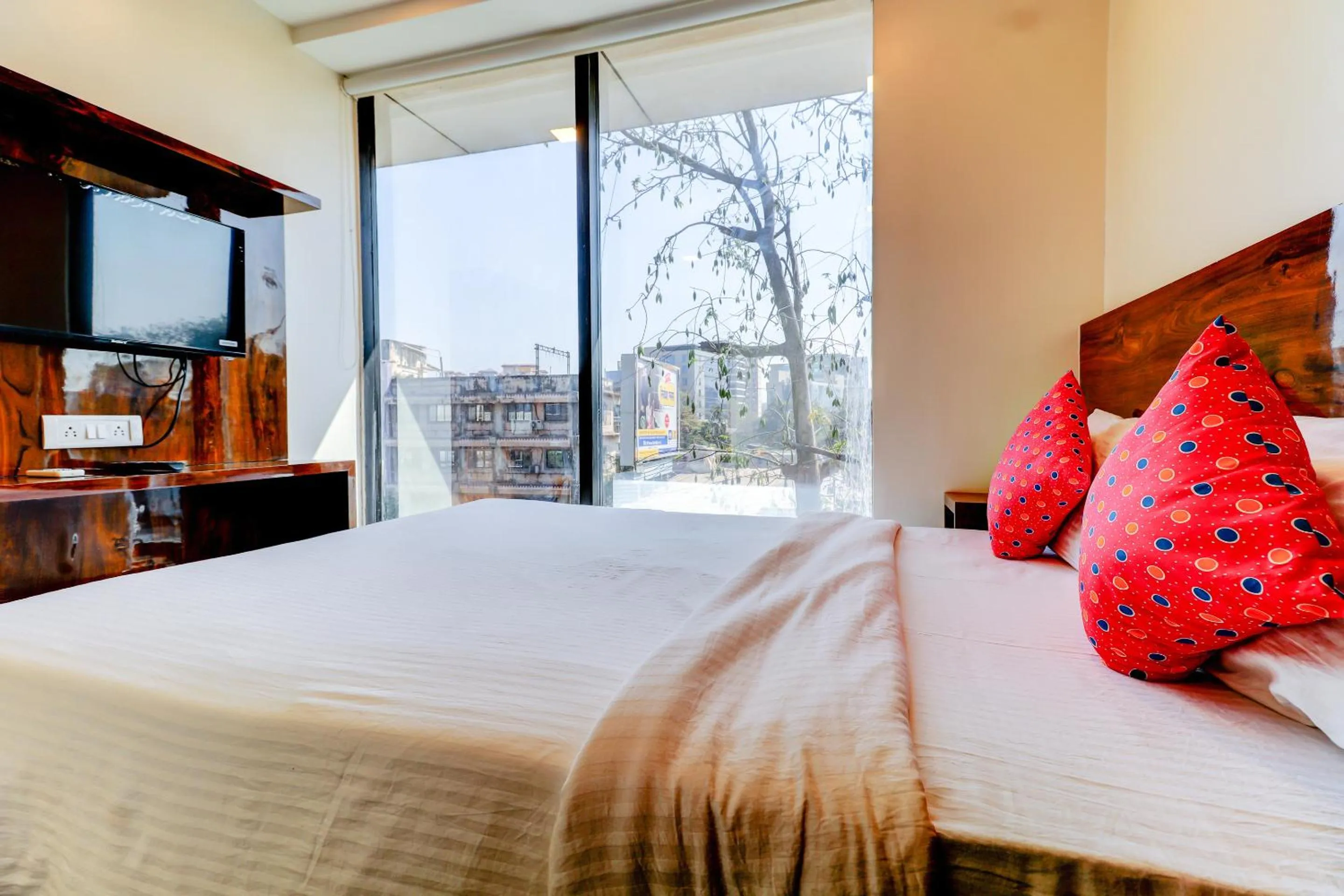 Bed in Hotel Prime Inn, Andheri West - Near Mumbai International Airport