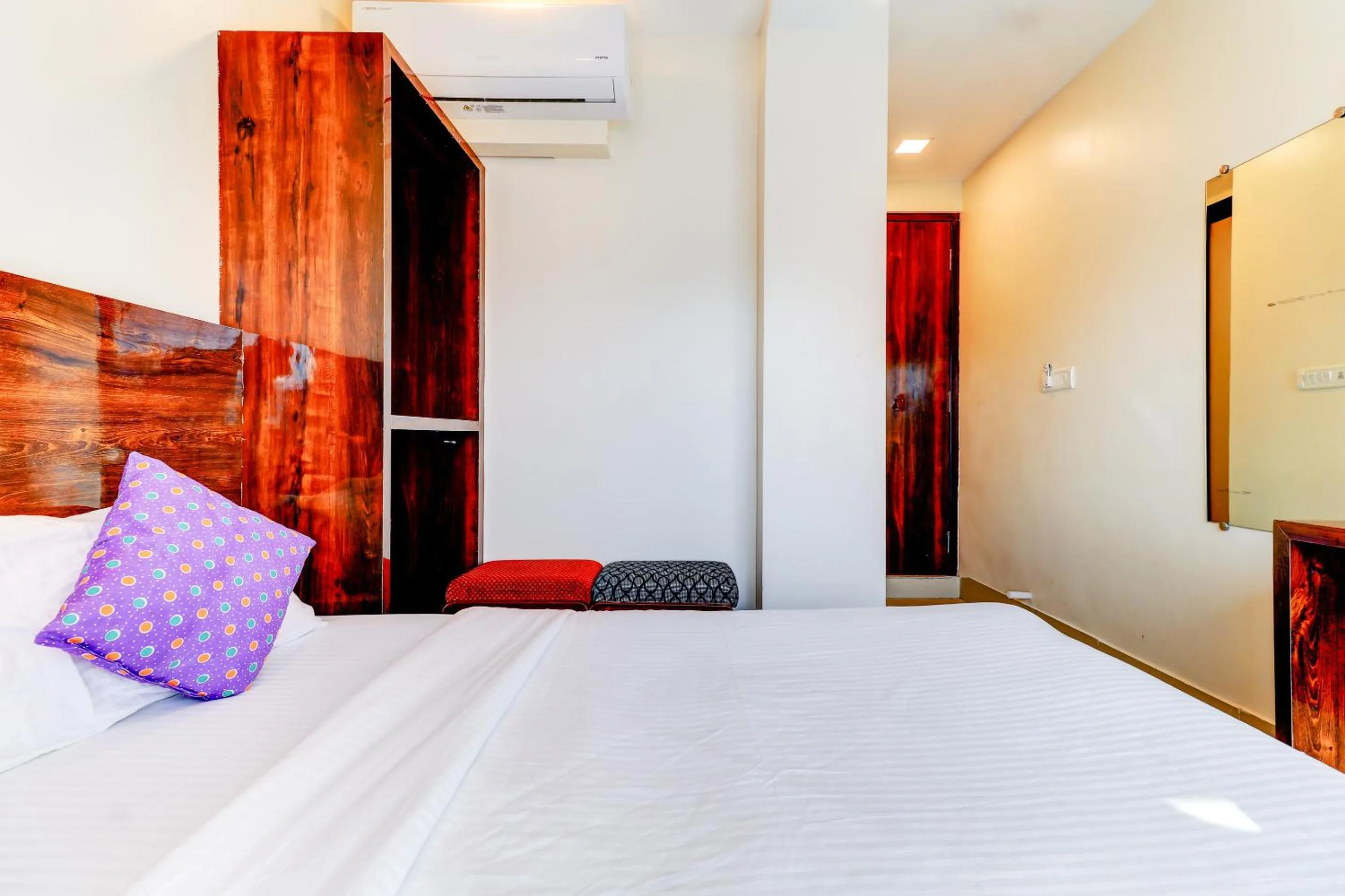 Bedroom, Bed in Hotel Prime Inn, Andheri West - Near Mumbai International Airport