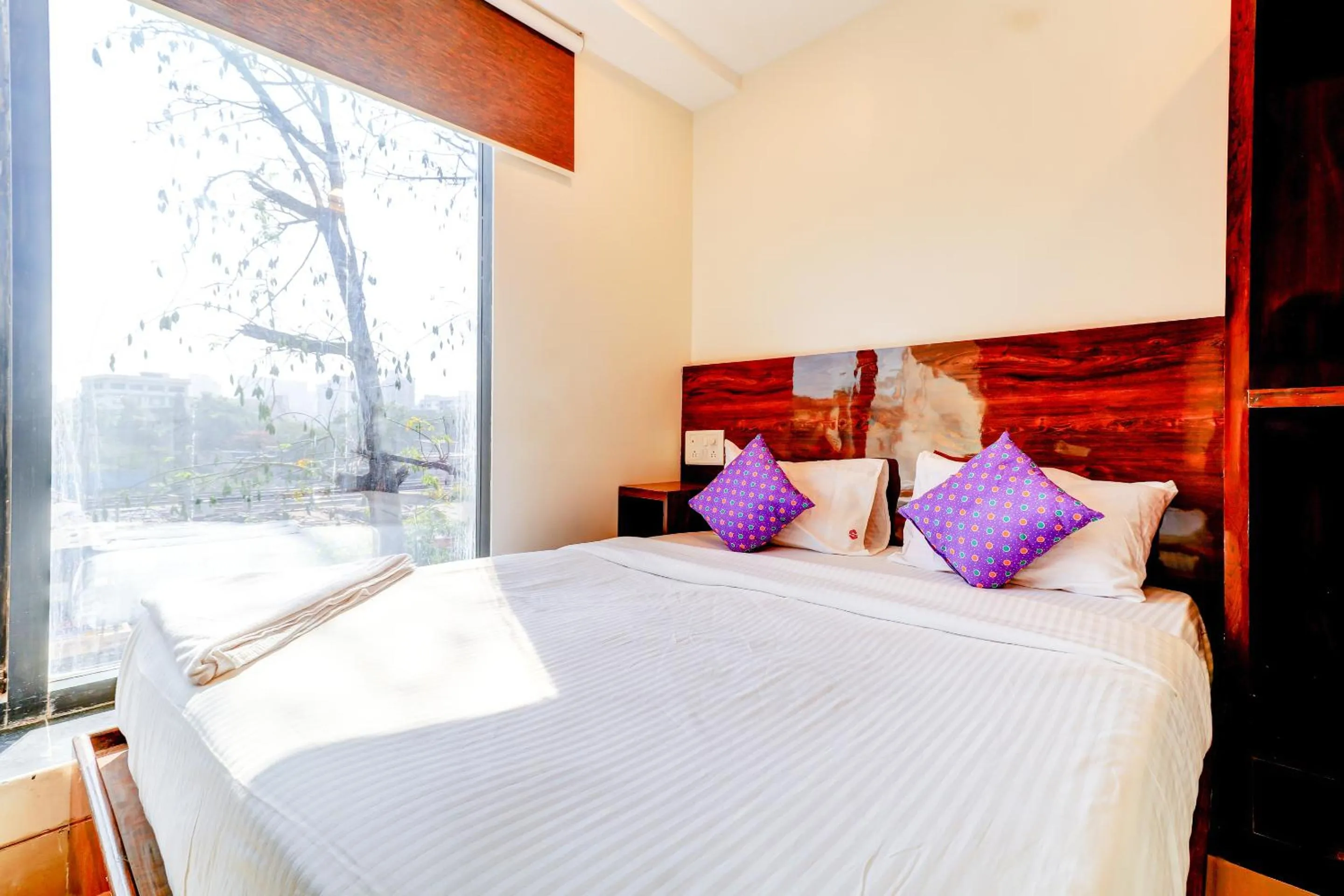 Bed in Hotel Prime Inn, Andheri West - Near Mumbai International Airport