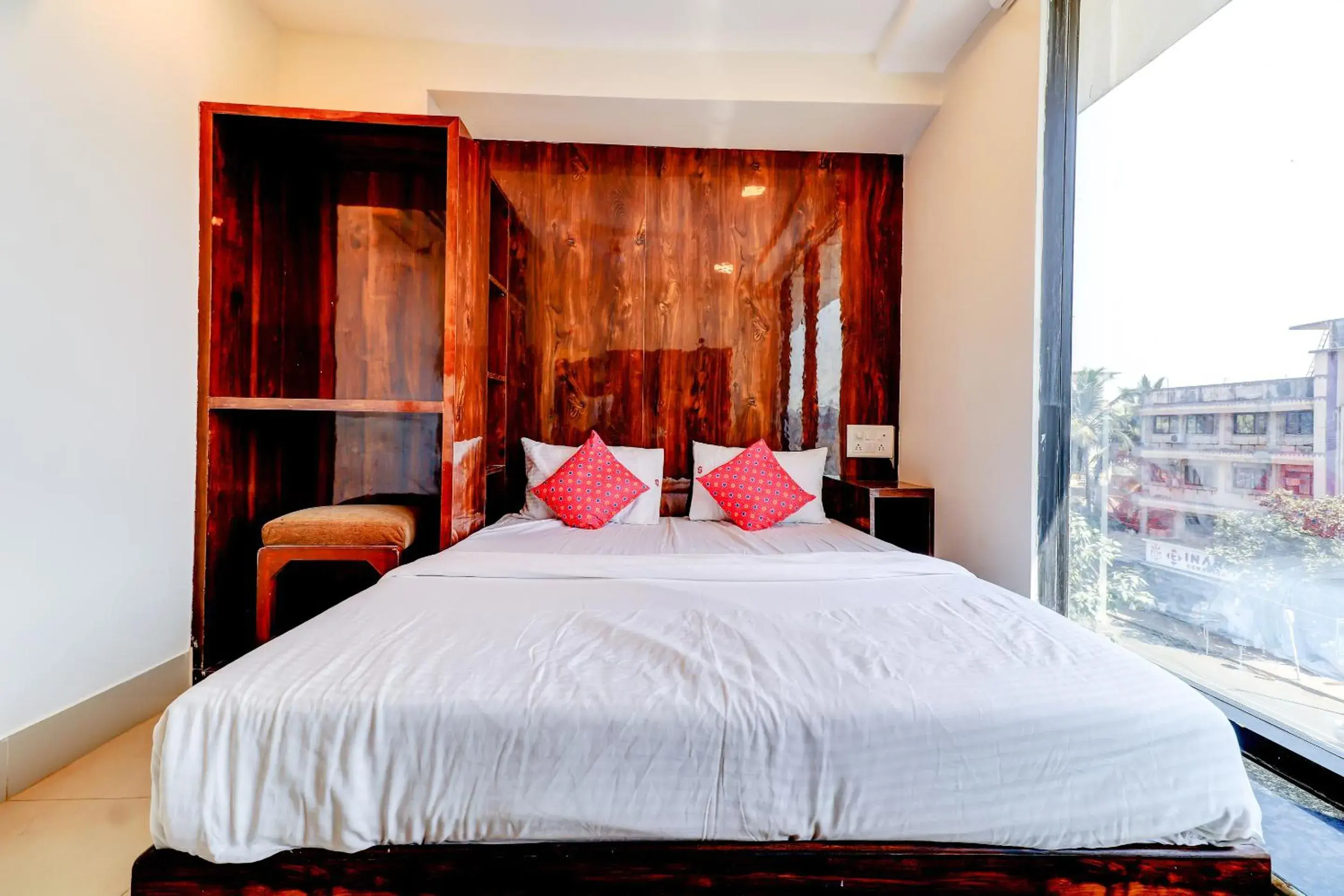 Hotel Prime Inn, Andheri West - Near Mumbai International Airport Hotel Prime Inn, Andheri West - Near Mumbai International Airport