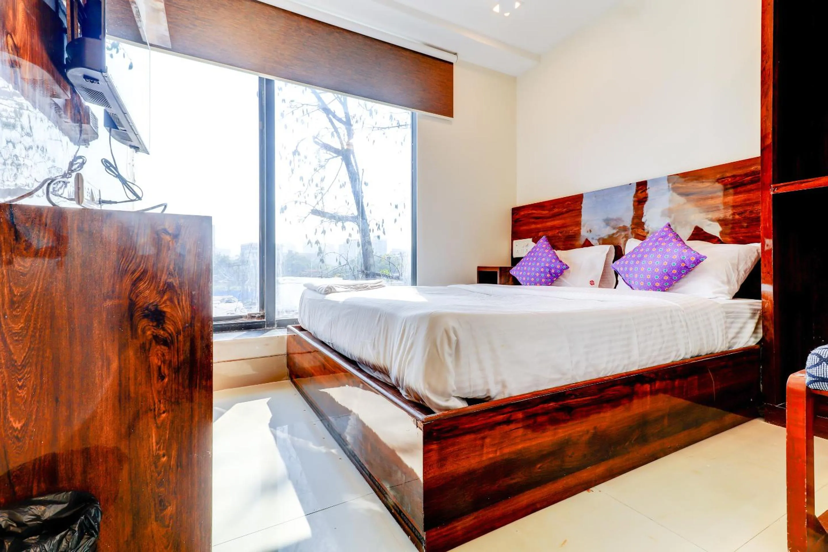 Bed in Hotel Prime Inn, Andheri West - Near Mumbai International Airport