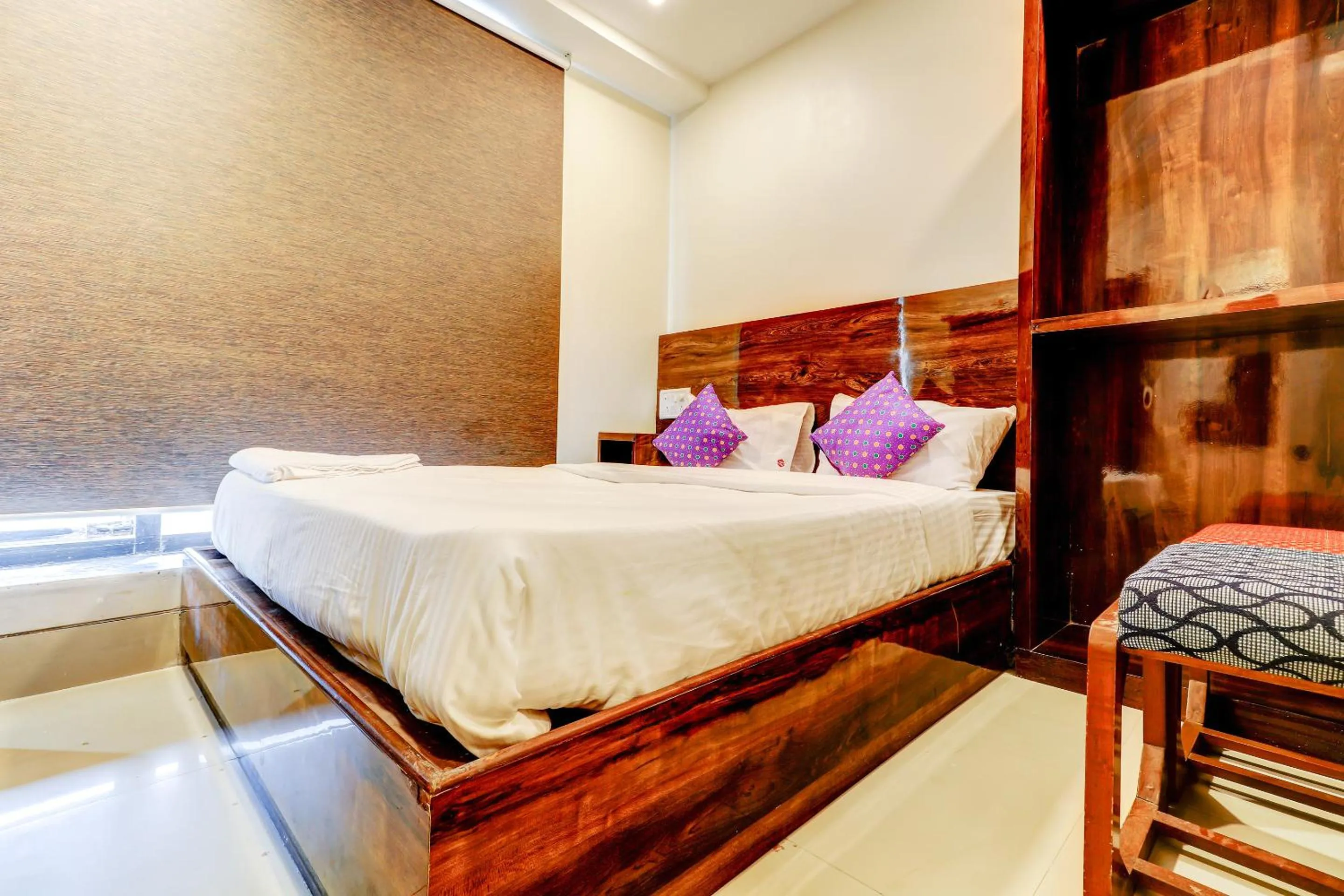 Bedroom, Bed in Hotel Prime Inn, Andheri West - Near Mumbai International Airport