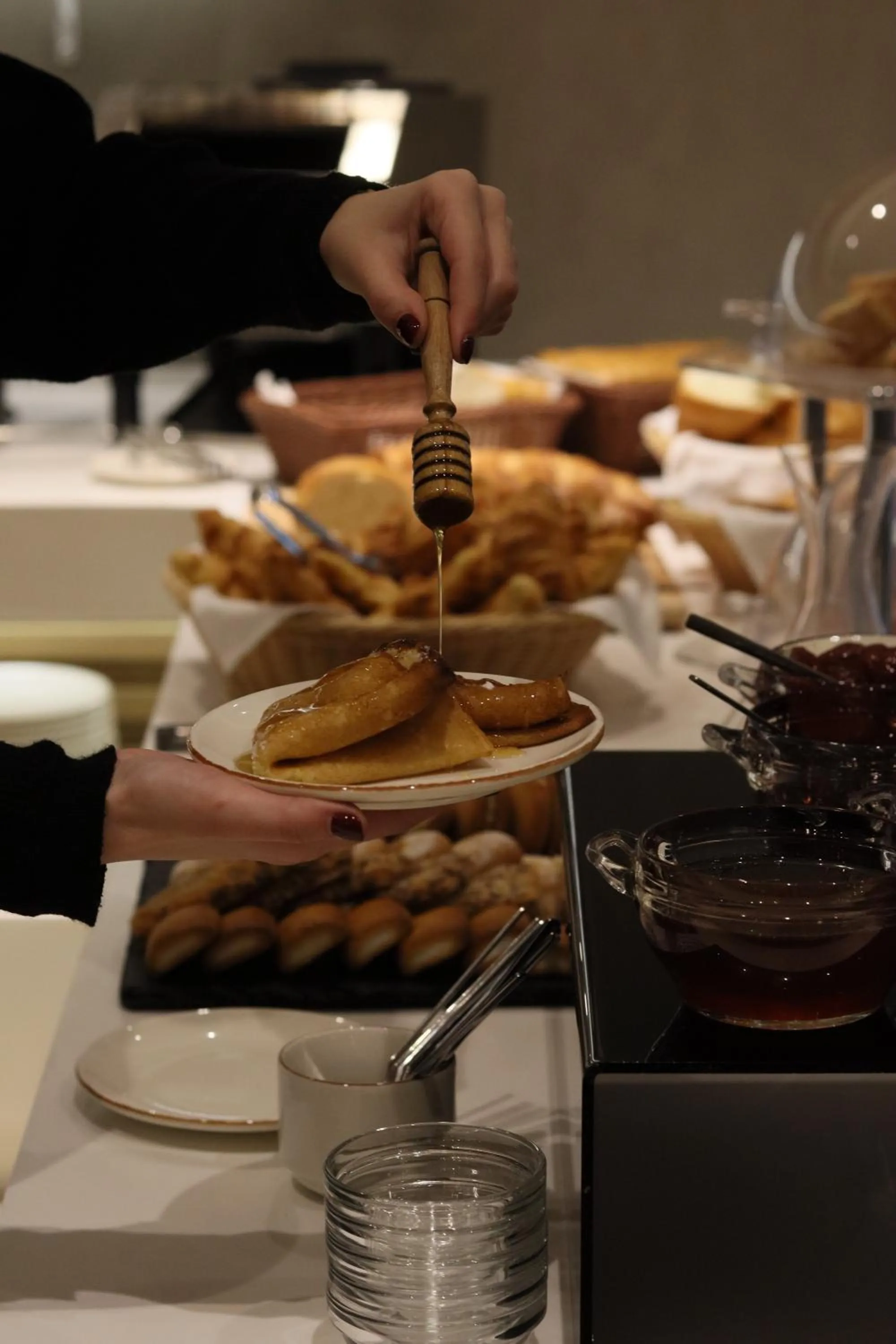 Buffet breakfast in Marjan Plaza Hotel