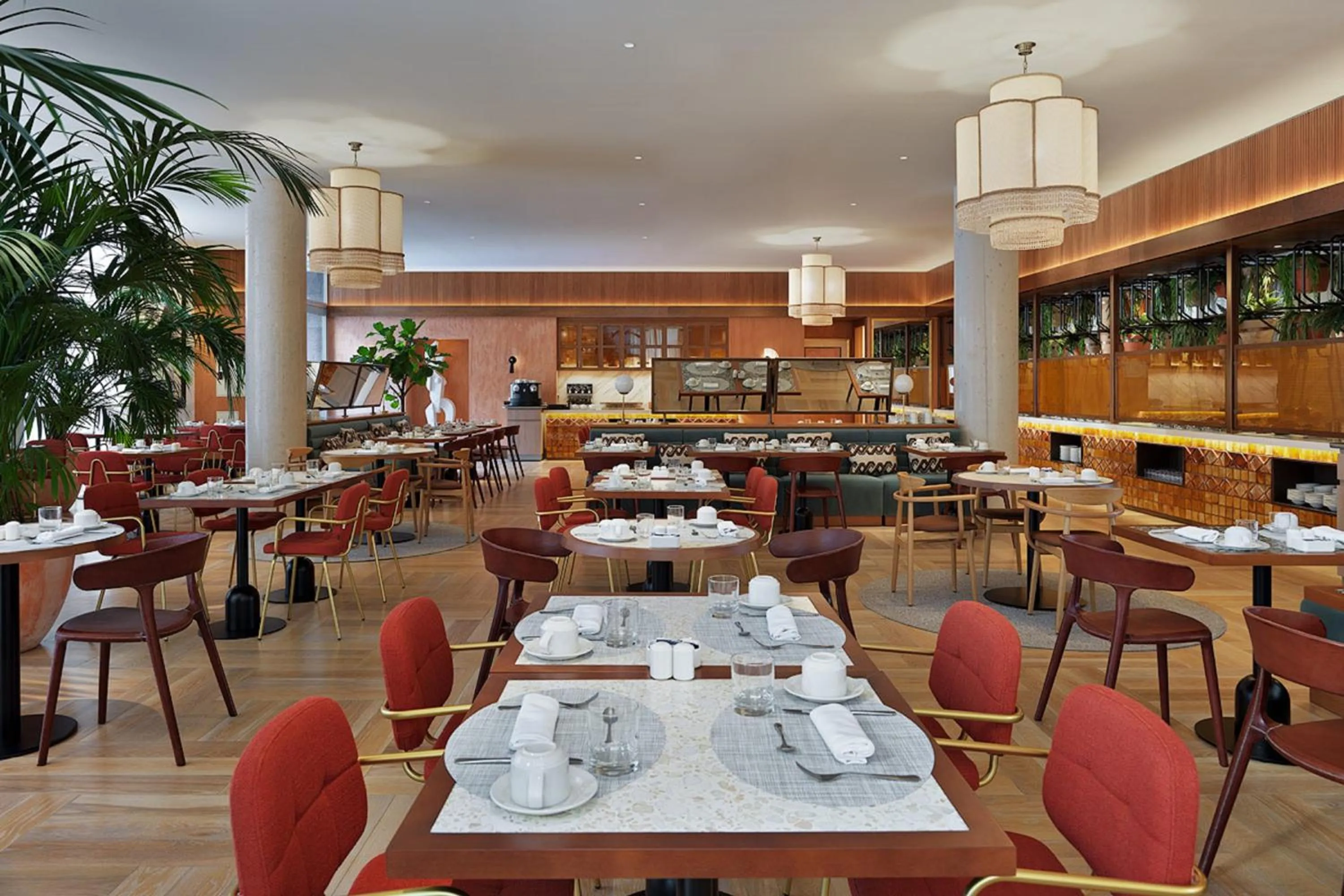 Restaurant/places to eat in H10 Croma Málaga