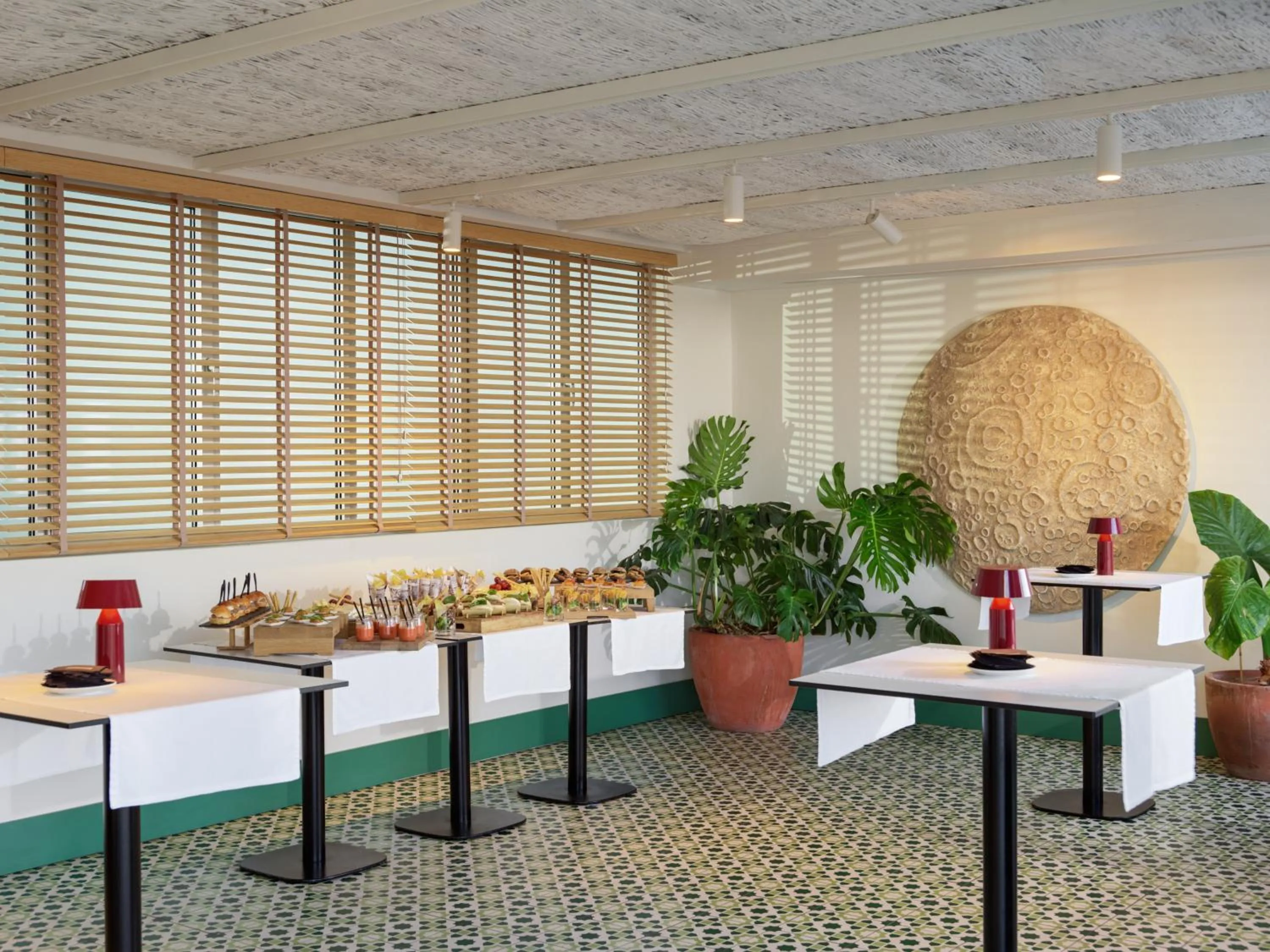 Business facilities in H10 Croma Málaga