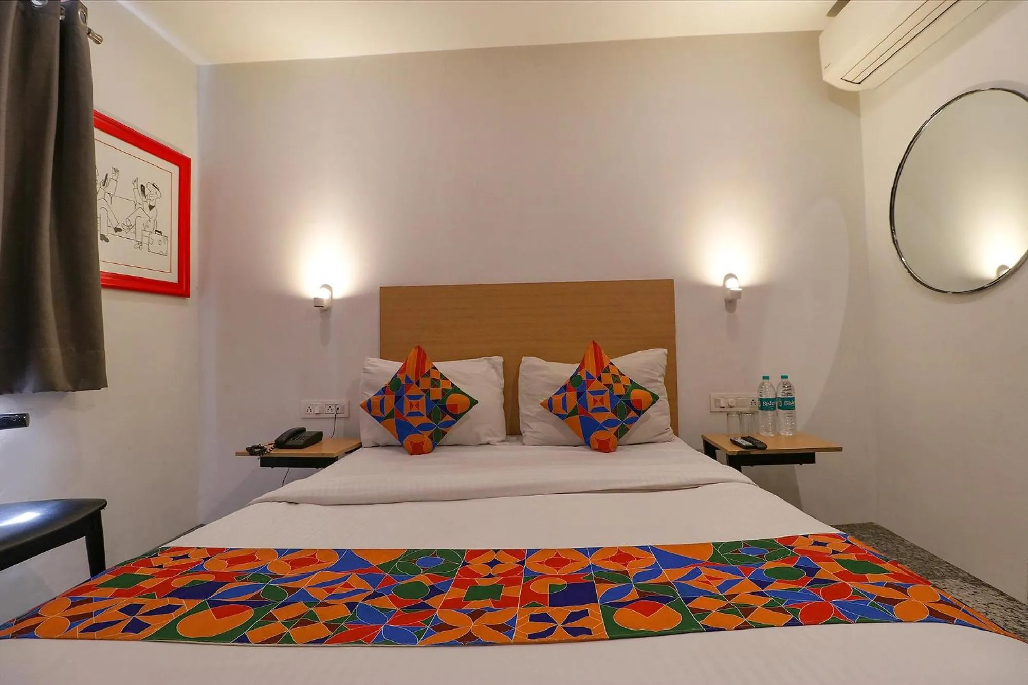 Bed in FabHotel La Serene Punjabi Bagh