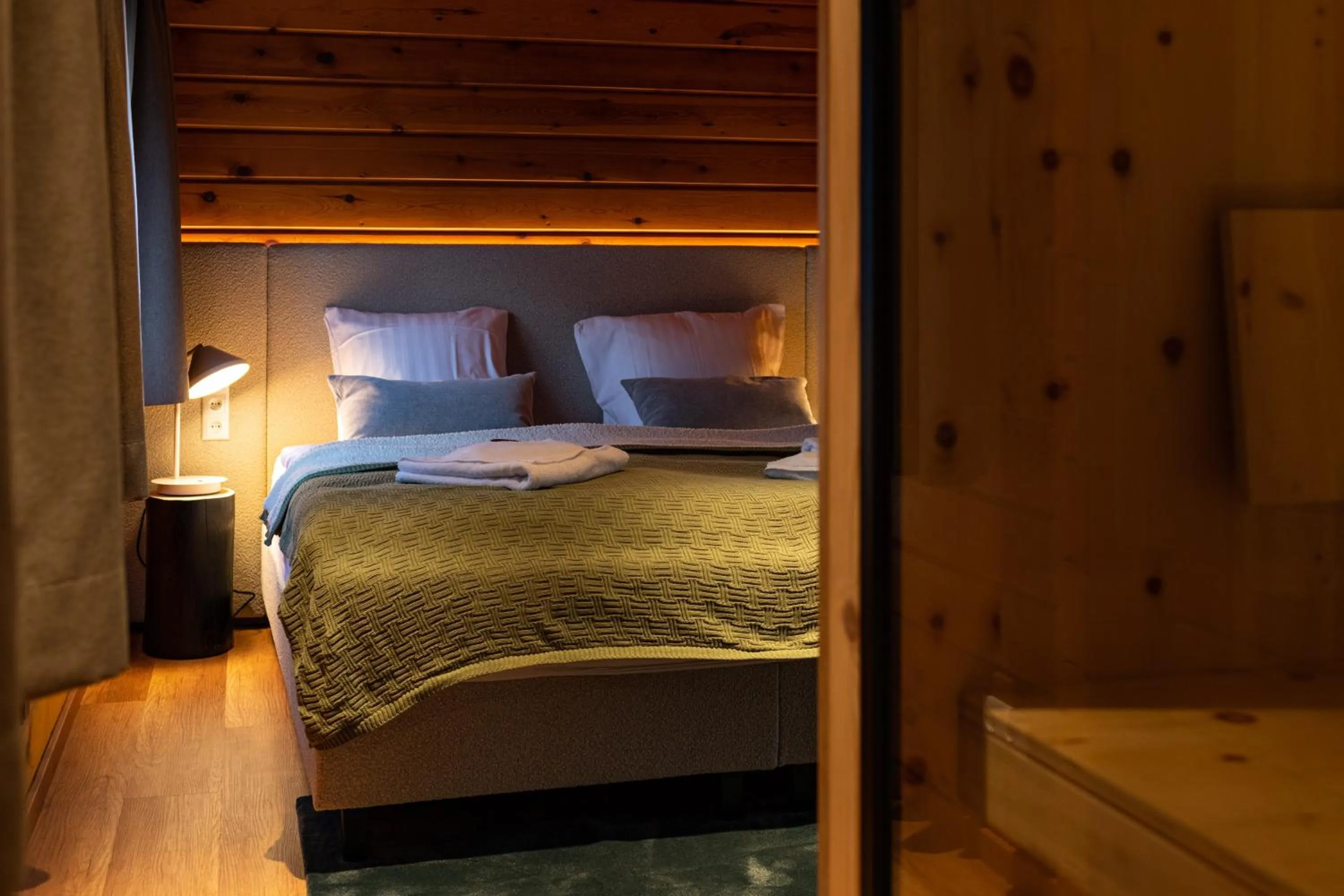 Bed in Harz-Urlaubs-Alm Hotel & Ferienhäuser