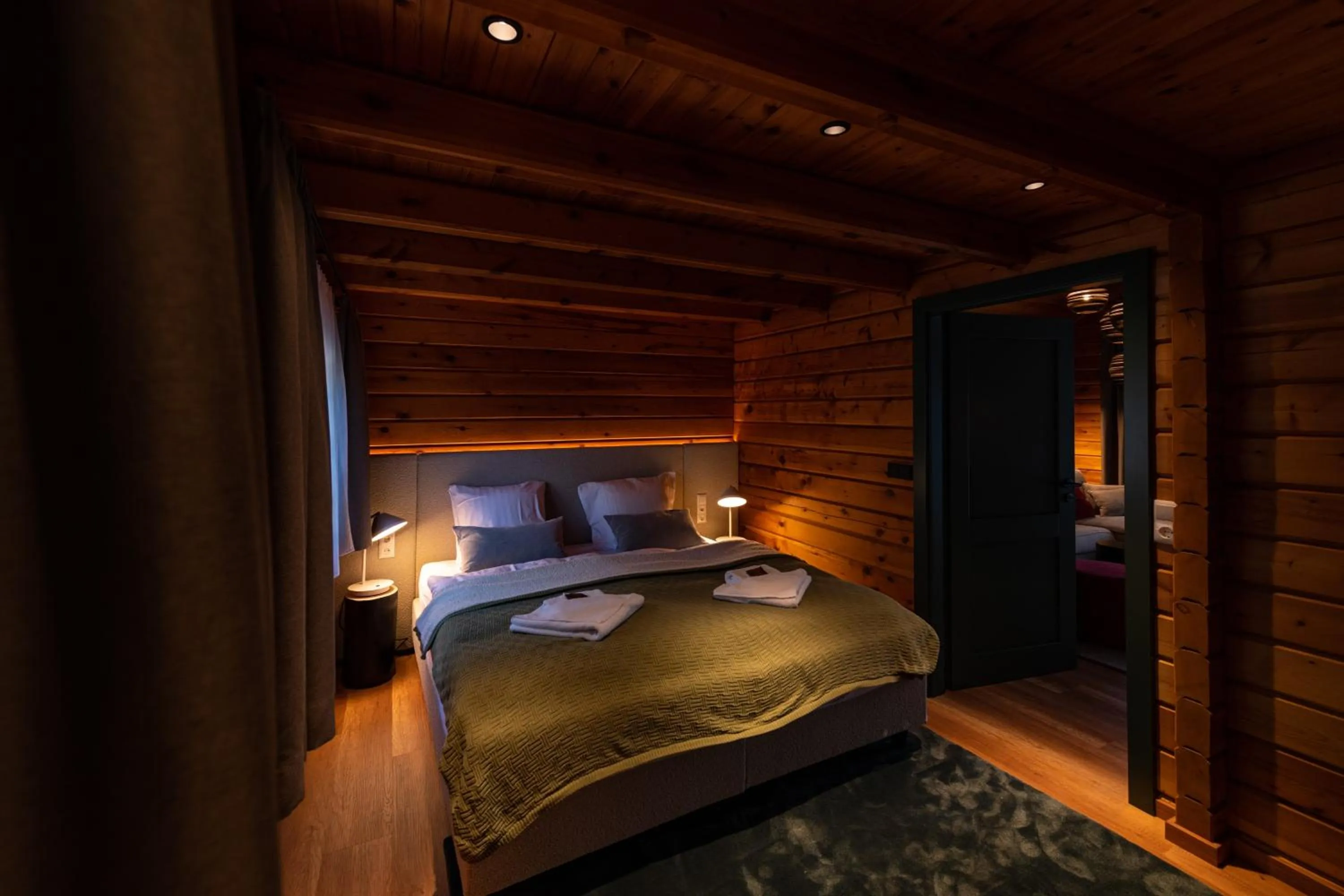 Bed in Harz-Urlaubs-Alm Hotel & Ferienhäuser