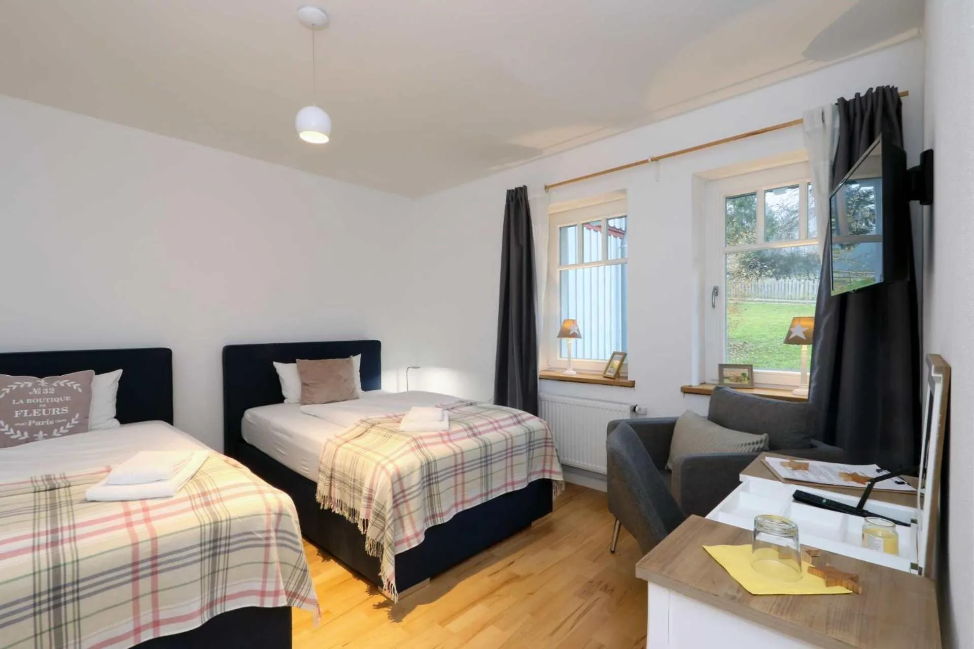 Bed in Harz-Urlaubs-Alm Hotel & Ferienhäuser