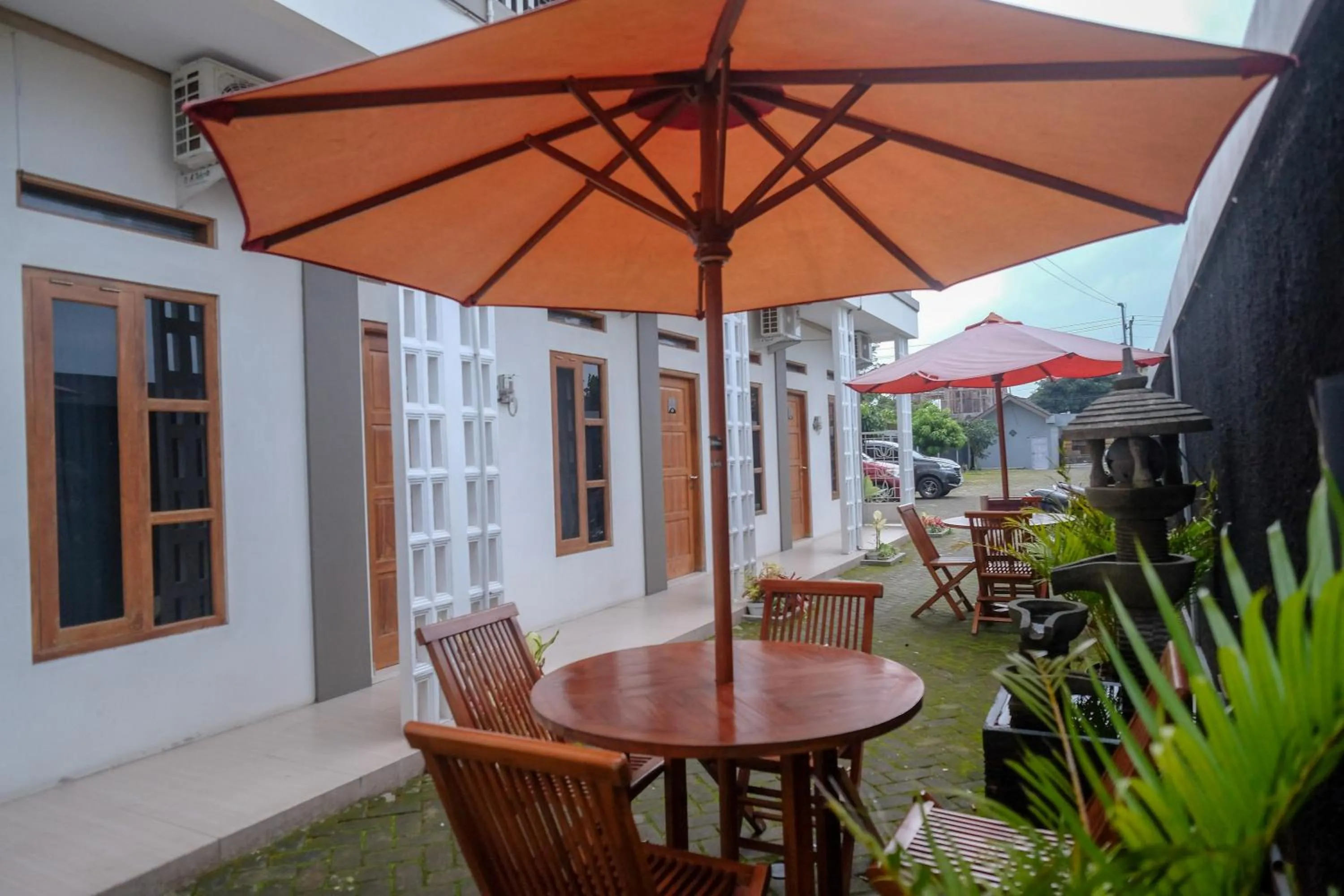 Patio in RedDoorz Syariah near RS Hermina Yogyakarta