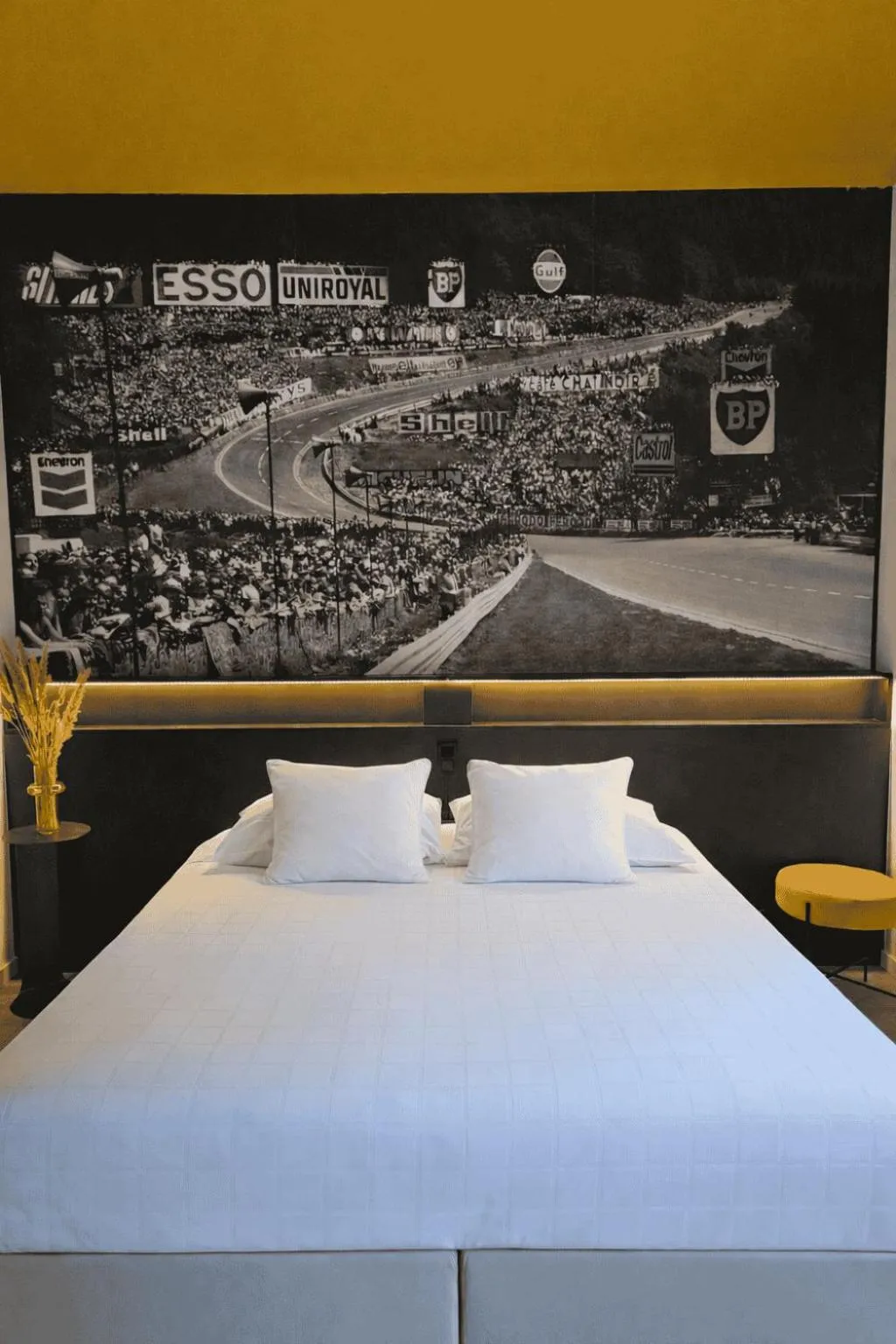 Bed in Boutique Hôtel, La Cour de la Reine, Rooftop & Bistronomique Restaurant