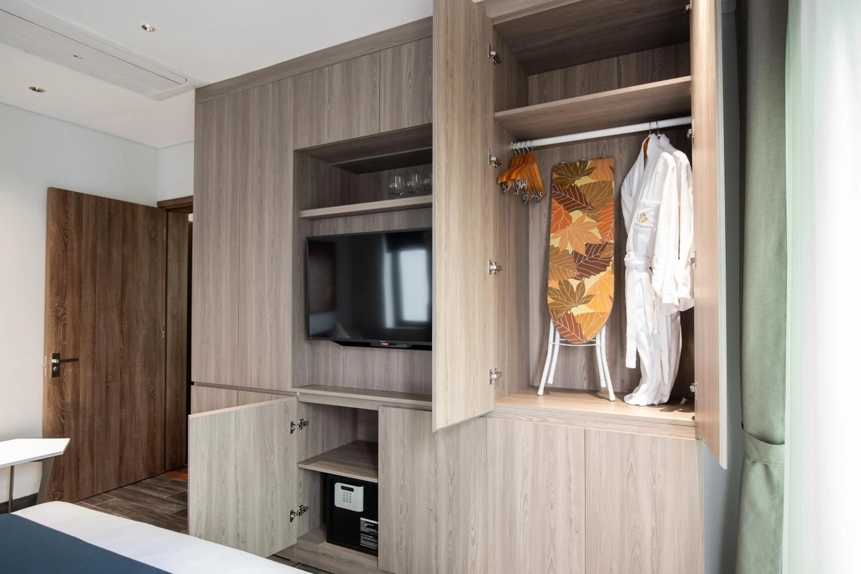 furniture in The Dream Suite