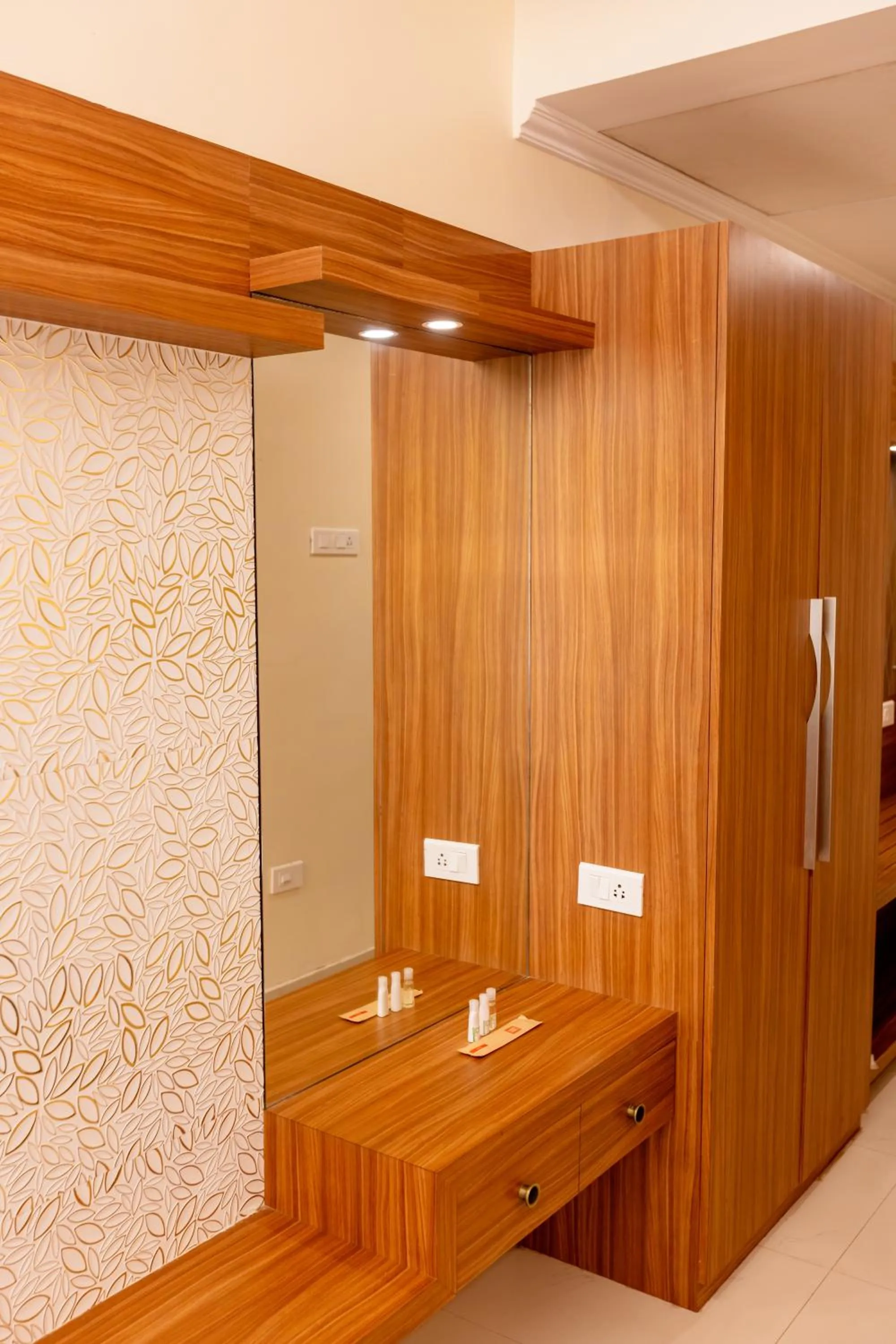 Hotel DSF Grand Plaza